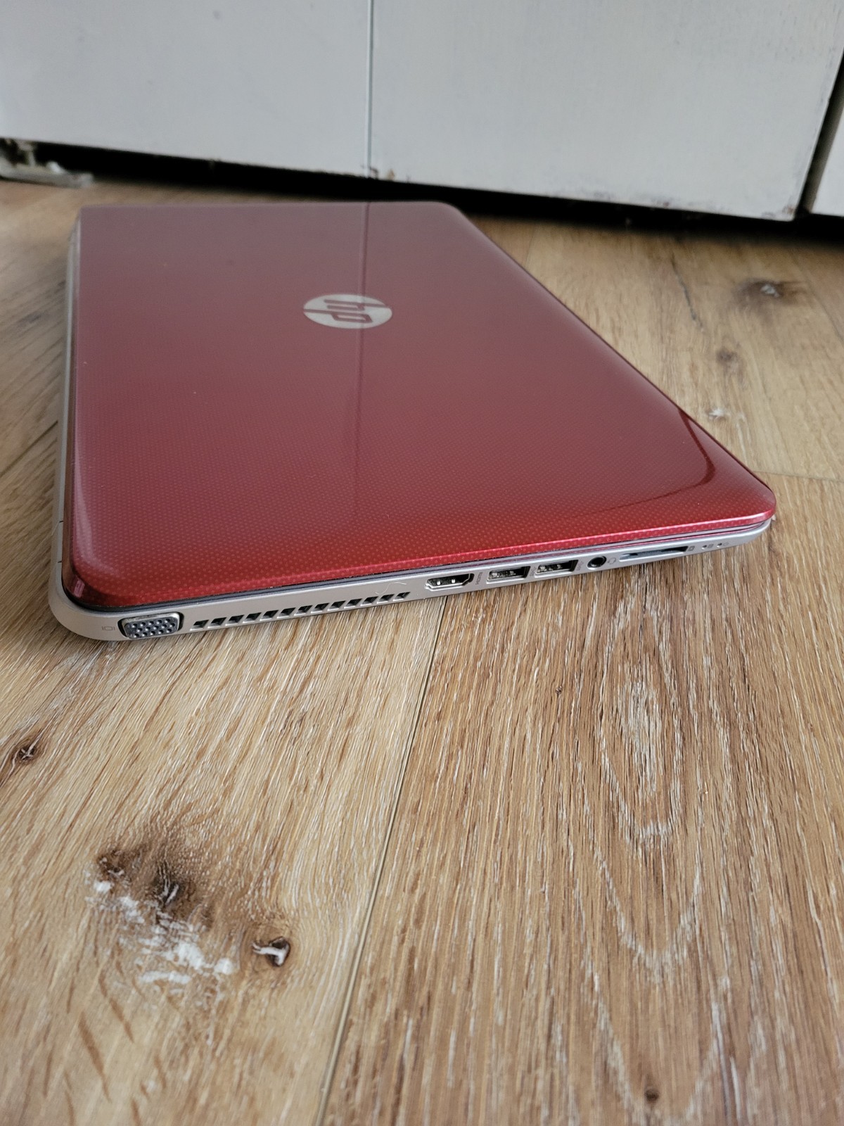 HP Pavilion Laptop Red 15.5″