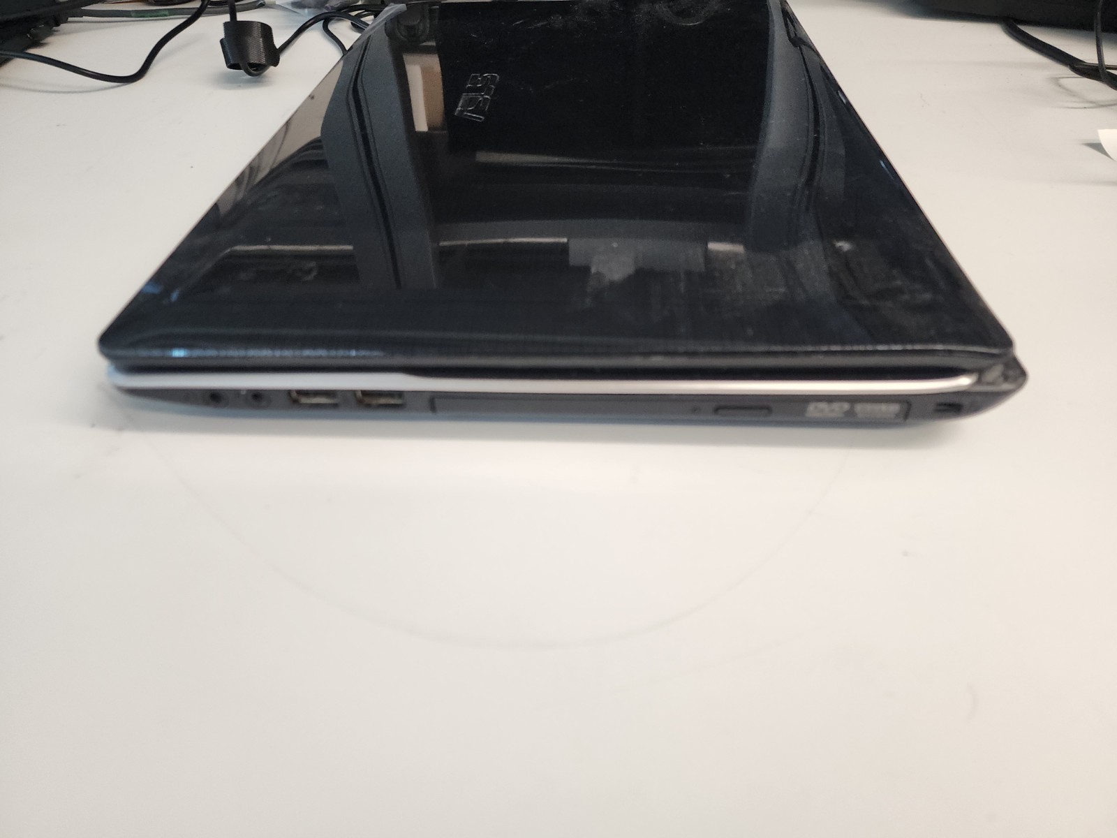 Asus A53E-XN1, Intel Pentium B940 @2.0GHz, 4 GB RAM, No Hdd, Cracked Screen