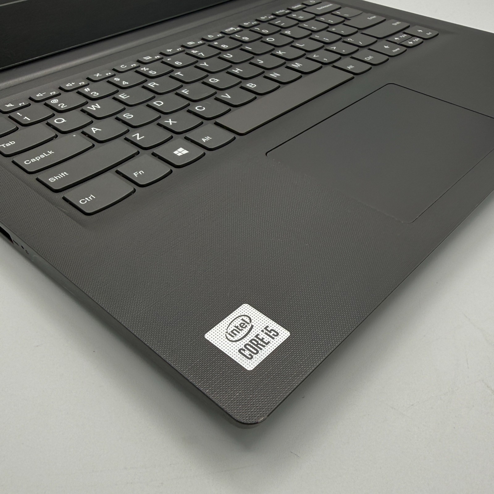 Lenovo V14-IIL 14″ i5-1035G1 8GB RAM 256GB SSD Win 11 Pro Laptop Battery 94%