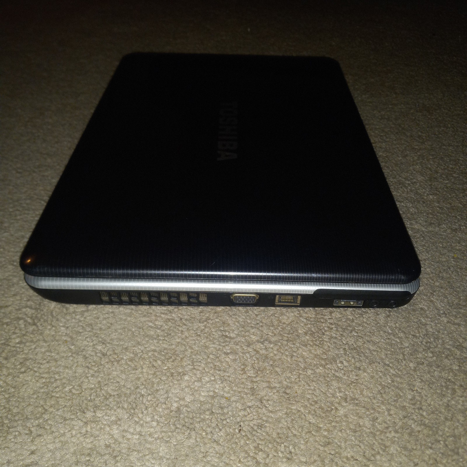 Toshiba Satellite L505-ES5018 Pentium Dual Core T4400 2.20GHz Laptop