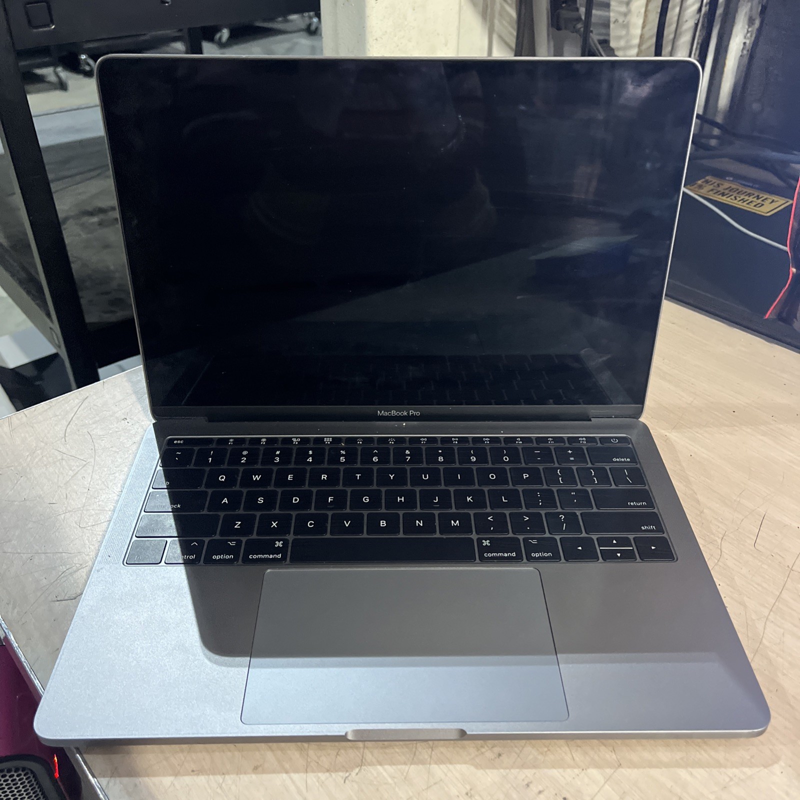 APPLE MACBOOK PRO 13″ MID-2017 CORE I5-7360U 2.3GHZ 8GB RAM NO HD ~