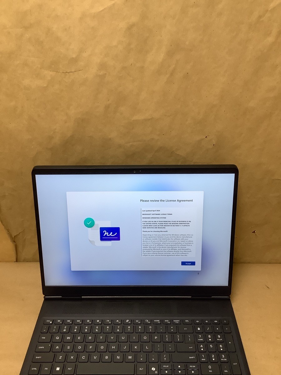ALIENWARE AC16250 16 AURORA GAMING LAPTOP WITH POWER SUPPLY CORD (B42013535)