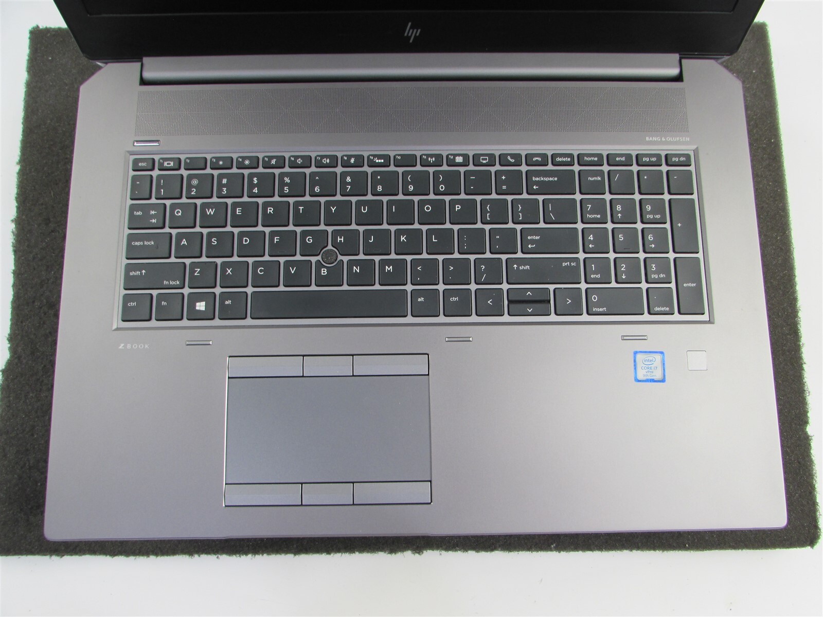 HP ZBOOK 17 (G6) 17.3″ FHD CORE I7-9850H 512GB SSD 32GB RAM RTX 4000 NO O.S