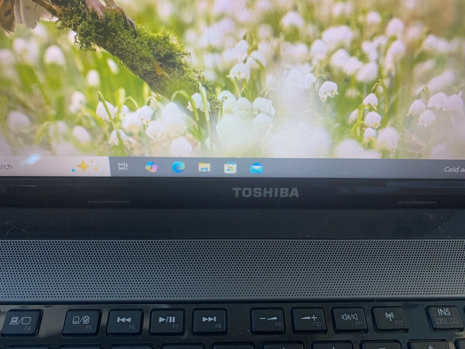 Toshiba Satellite L850 Intel Core i3-2348M 2.30GHz 8GB RAM 320GB HDD Win 10