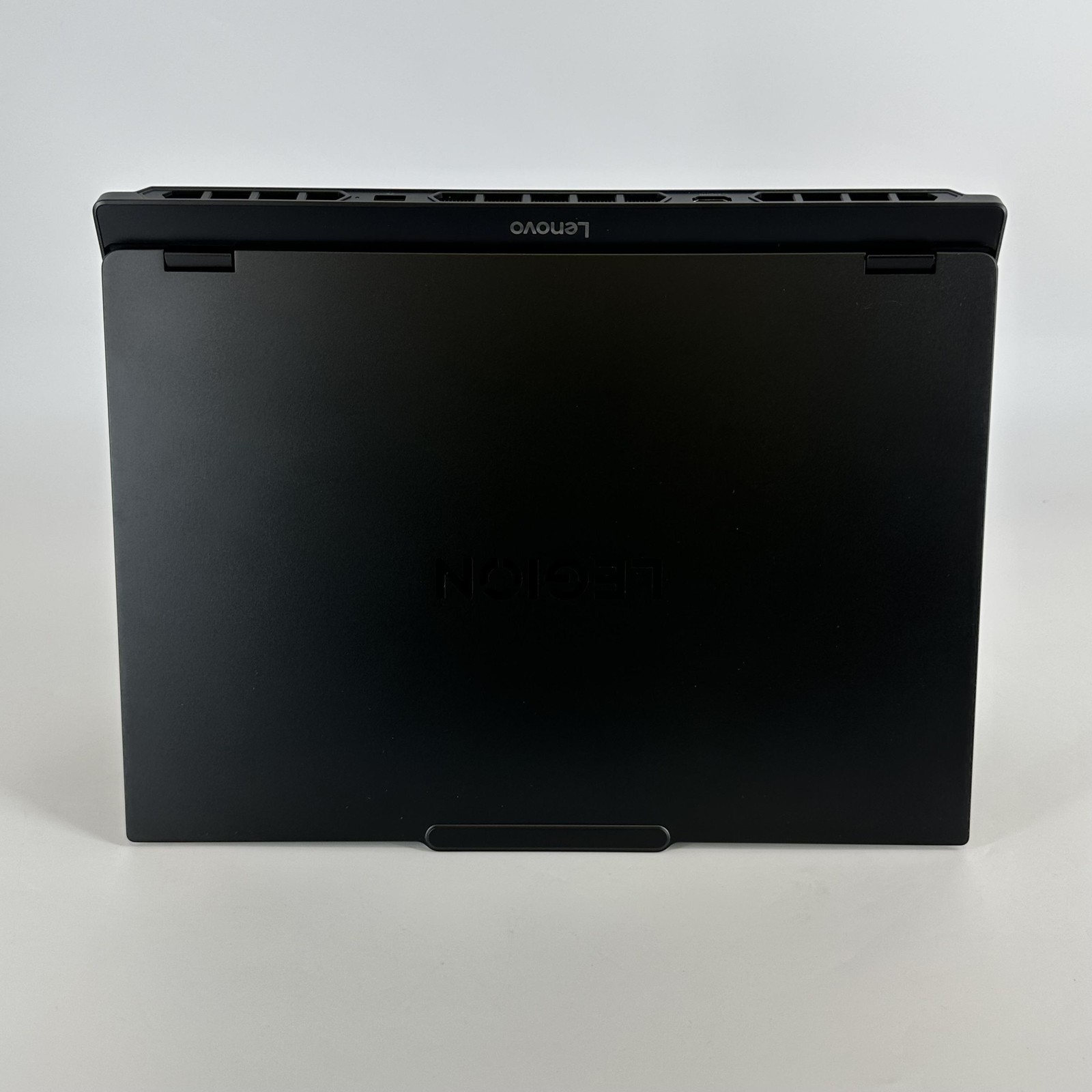 Lenovo Legion 5i Gen 10 15.1 165Hz QHD+ 2.2 GHz i9-14900HX 16GB 1TB SSD RTX 5070