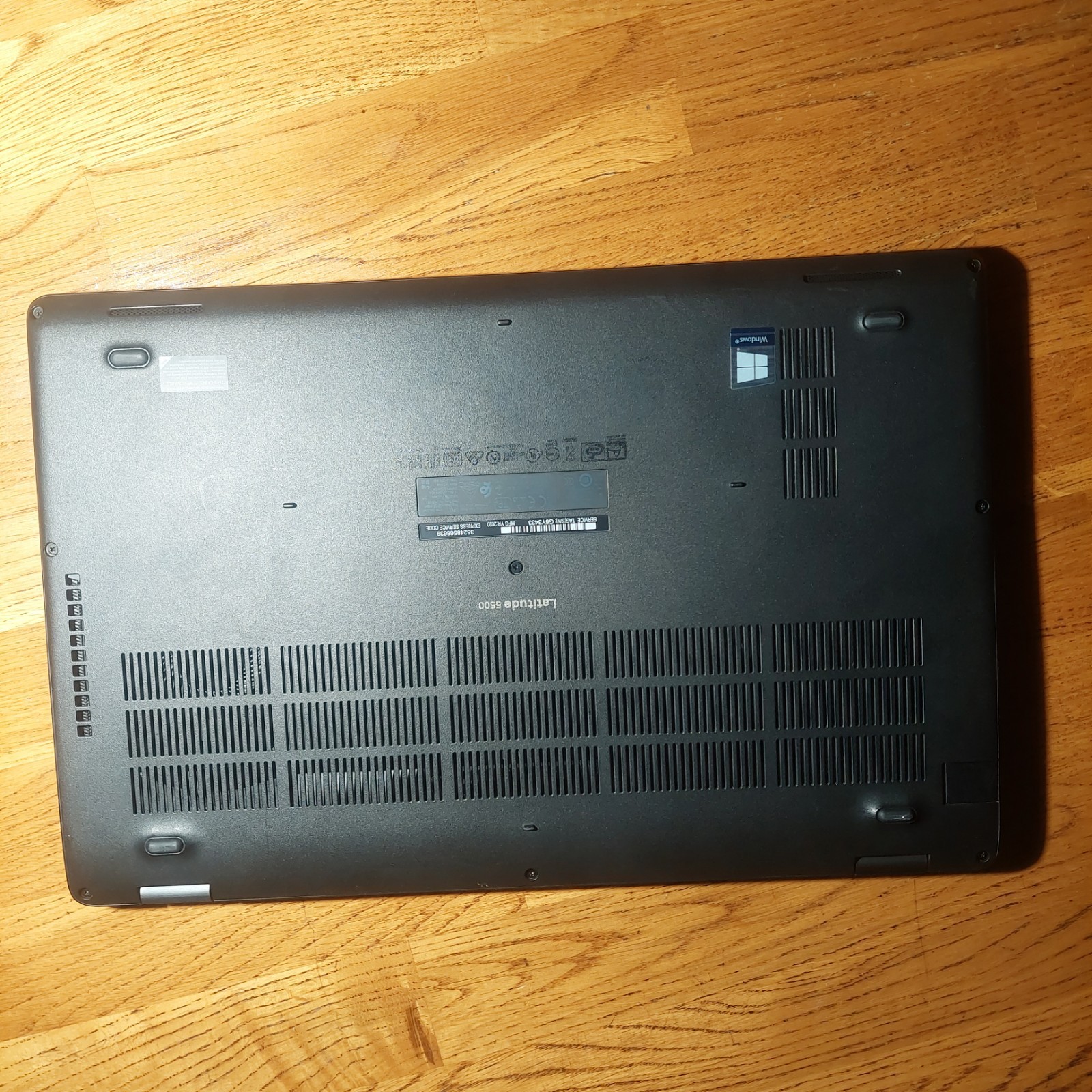 Dell Latitude 5500 15.6″ (2020) Laptop Intel i7 Core 8th Gen | No HDD / No AC