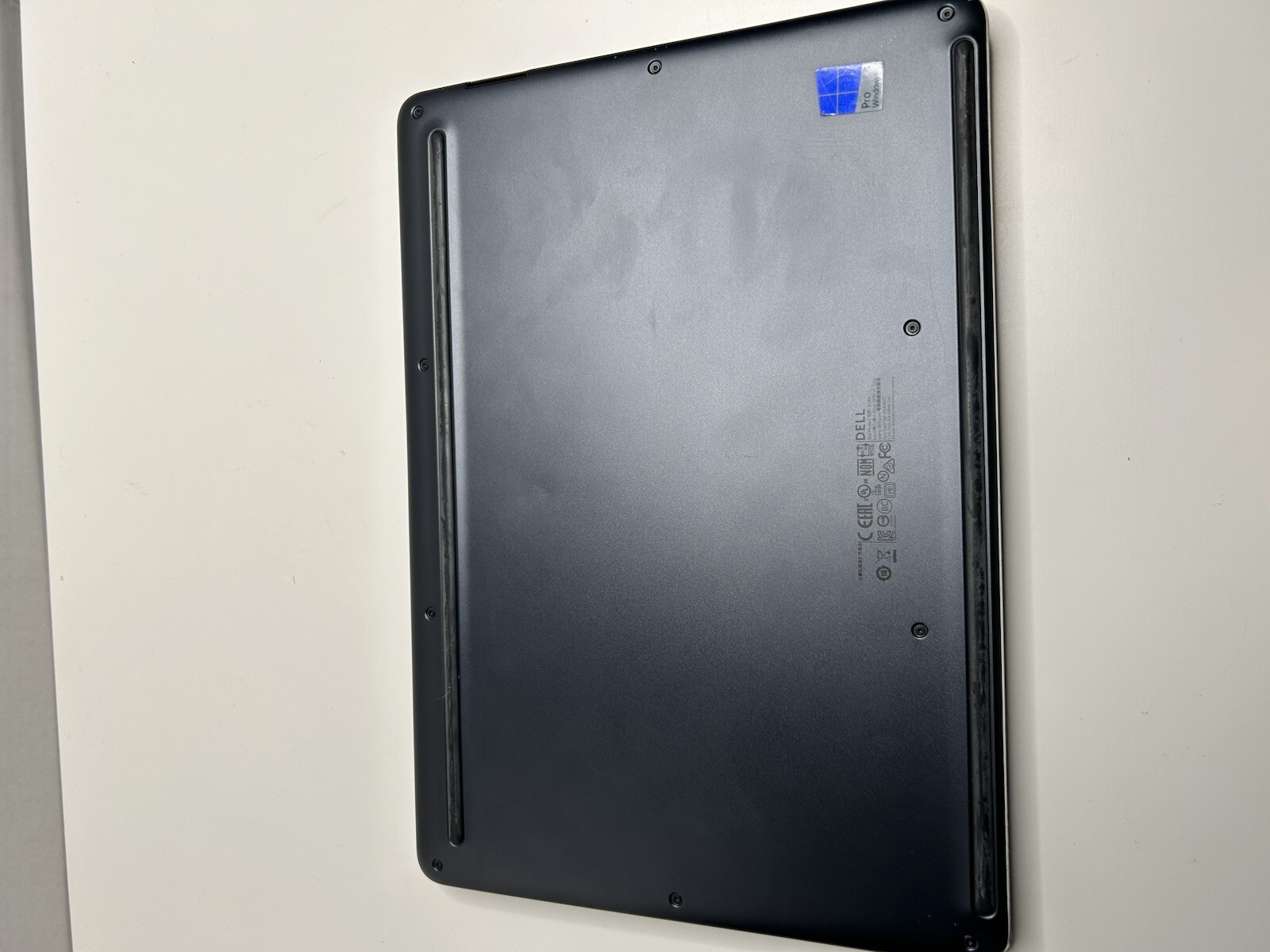 Dell Latitude 7350 Core m-5Y71 1.20GHz FOR PARTS/REPAIR NO POWER