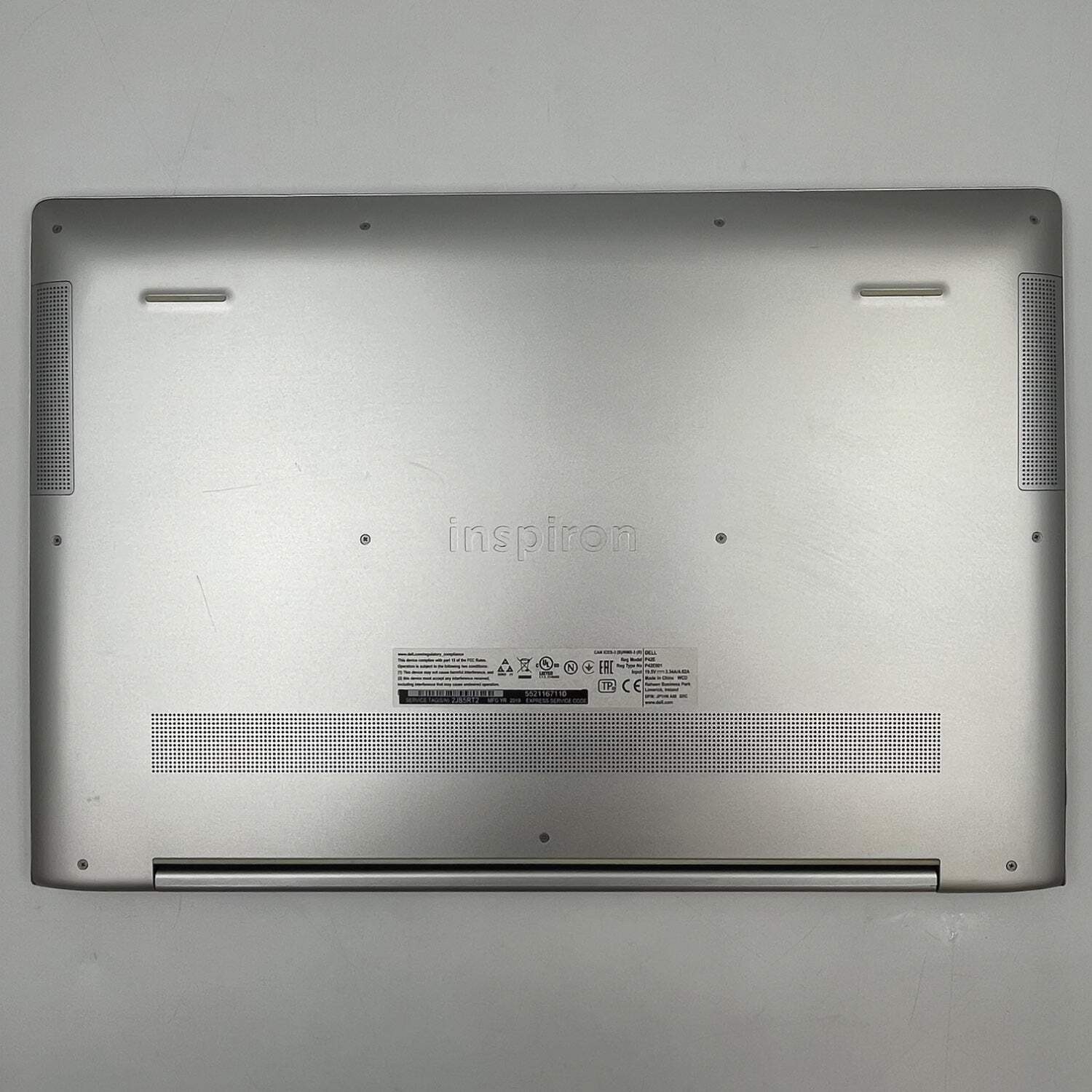 Dell Inspiron 7791 2-IN-1 17″ i7-10510U 1.8GHz 16GB 512GB SSD GeForce MX250 READ