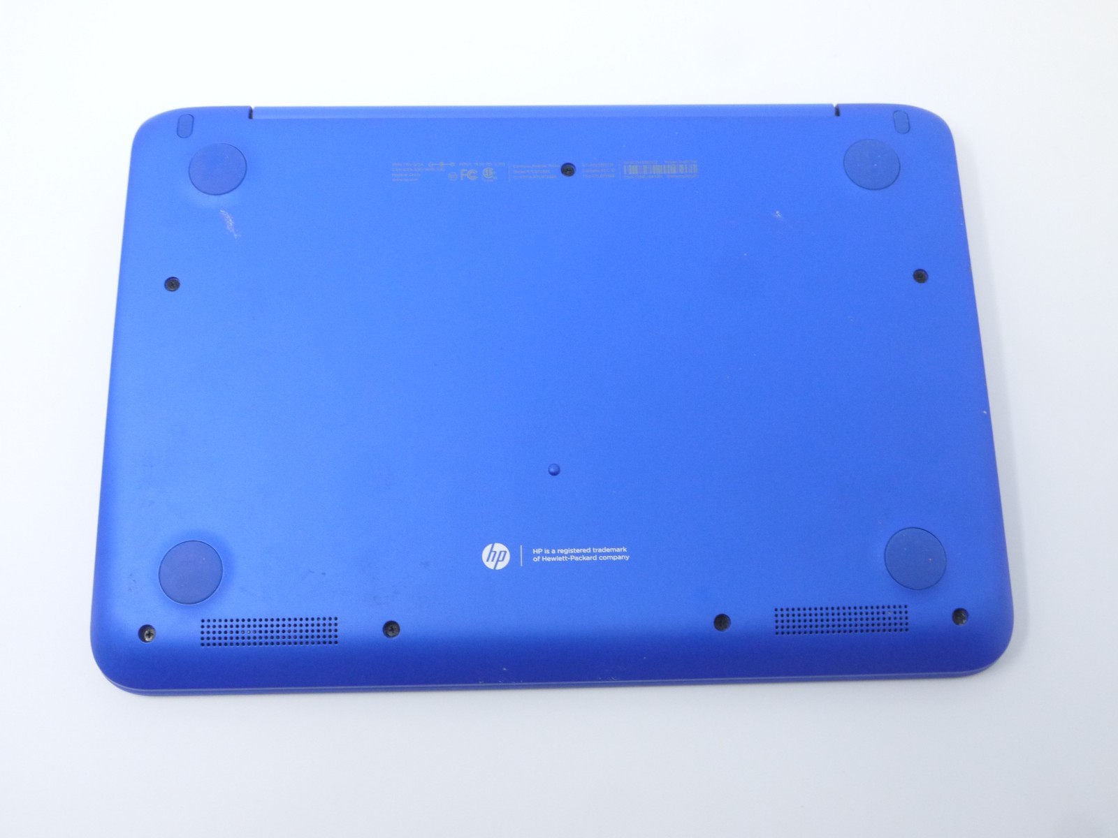 HP Stream 11-d077nr 11.6″ Laptop – N2840 / 2GB / 32GB eMMC / Win 10 – Read Desc