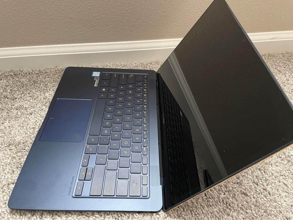Asus Zenbook UX490UA-XS74-BL 14″ Glossy Laptop Intel i7-7500u 2.7GHz 512 GB W10
