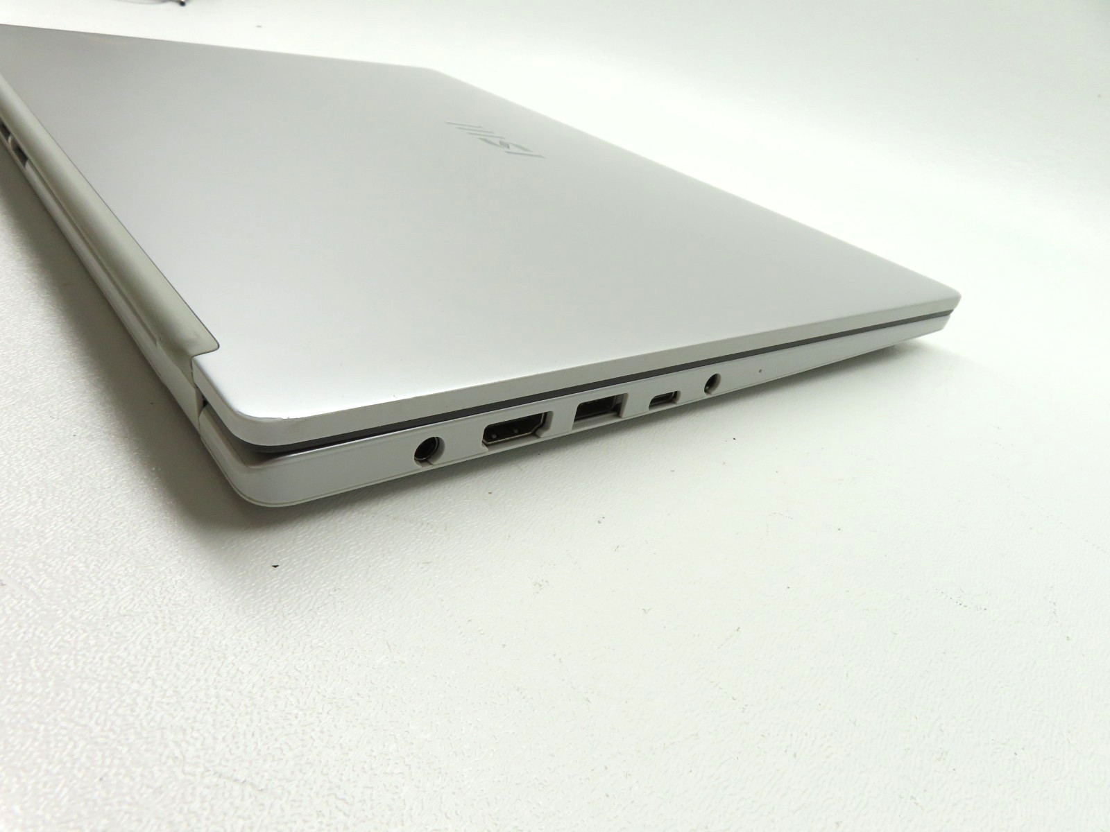 MSI Modern 14 C12M 14” Intel Core i5-1235U 1.3GHz 16GB RAM 512GB SSD
