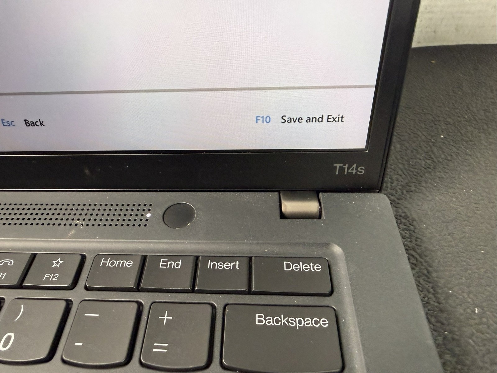 Lenovo ThinkPad T14s Gen 3 14″ WUXGA i7-1270P 32GB 512GB DDR5 LTE Touch Laptop