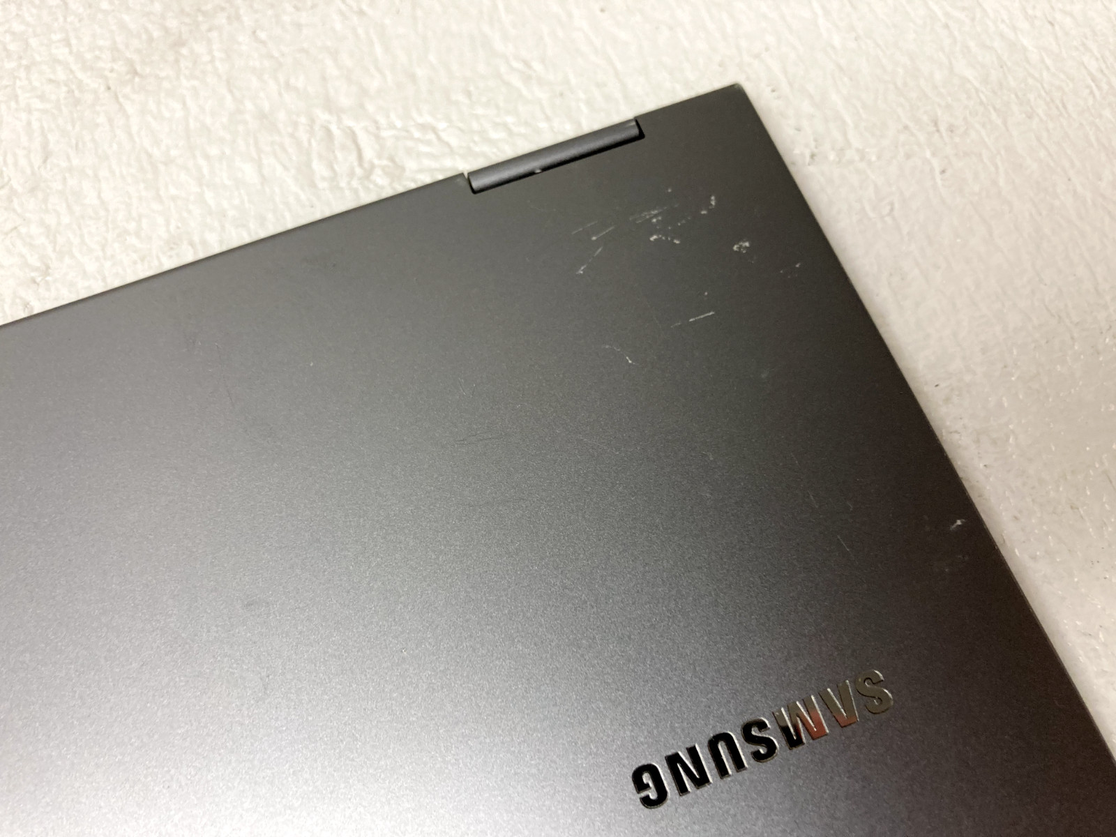 Samsung Galaxy Chromebook XE530QDA 13.3″i3-10110U @2.10GHz 8GB RAM 128GB SSDREAD