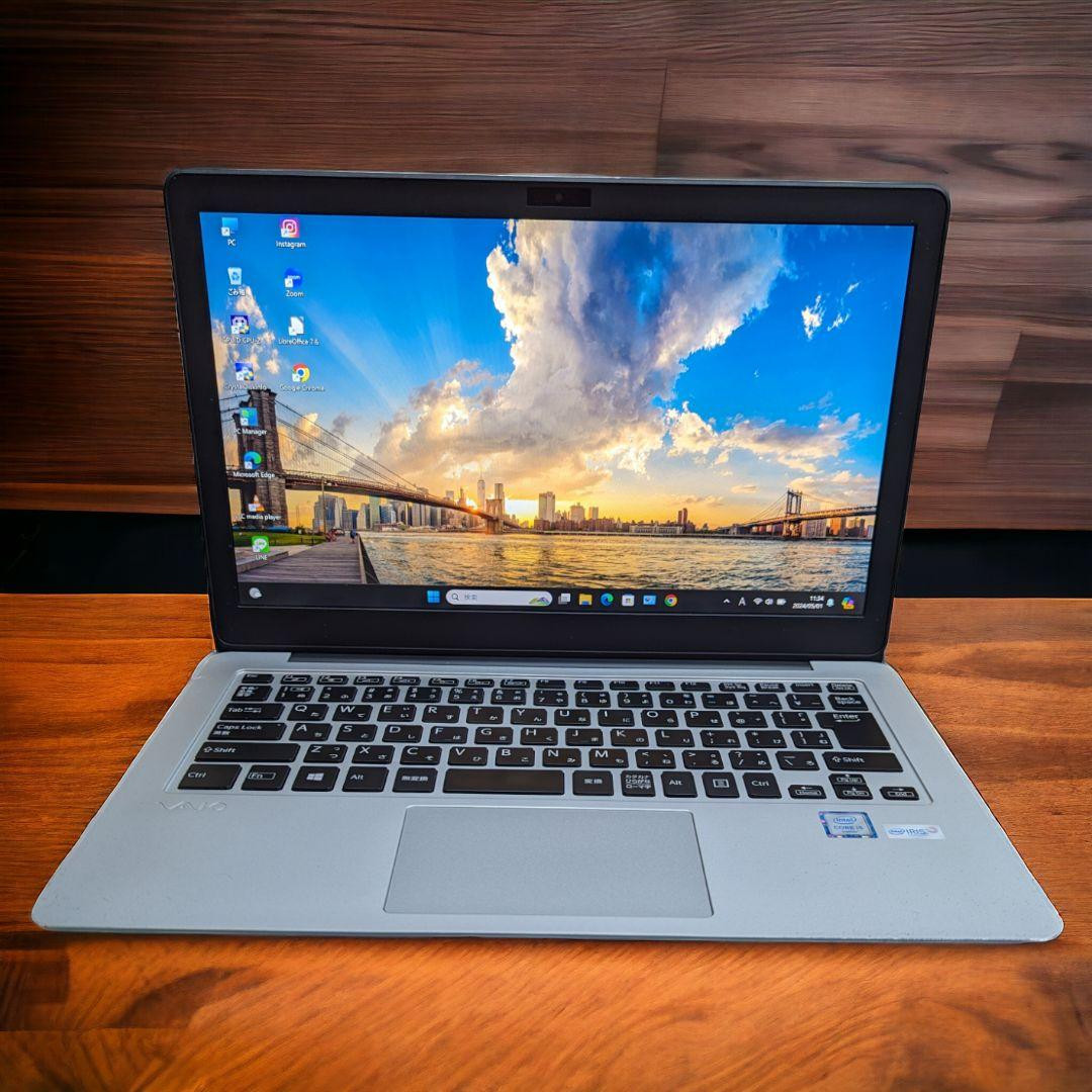 Sony Vaio Z VJZ131A11N Intel Core i5 6267U SSD 256GB RAM 8GB used japan AC100V