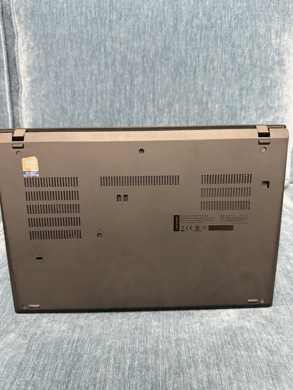 Lenovo ThinkPad T495: Screen 14″ / Ryzen 7 3700U / RAM 16Gb / SSD 512Gb / Win 11