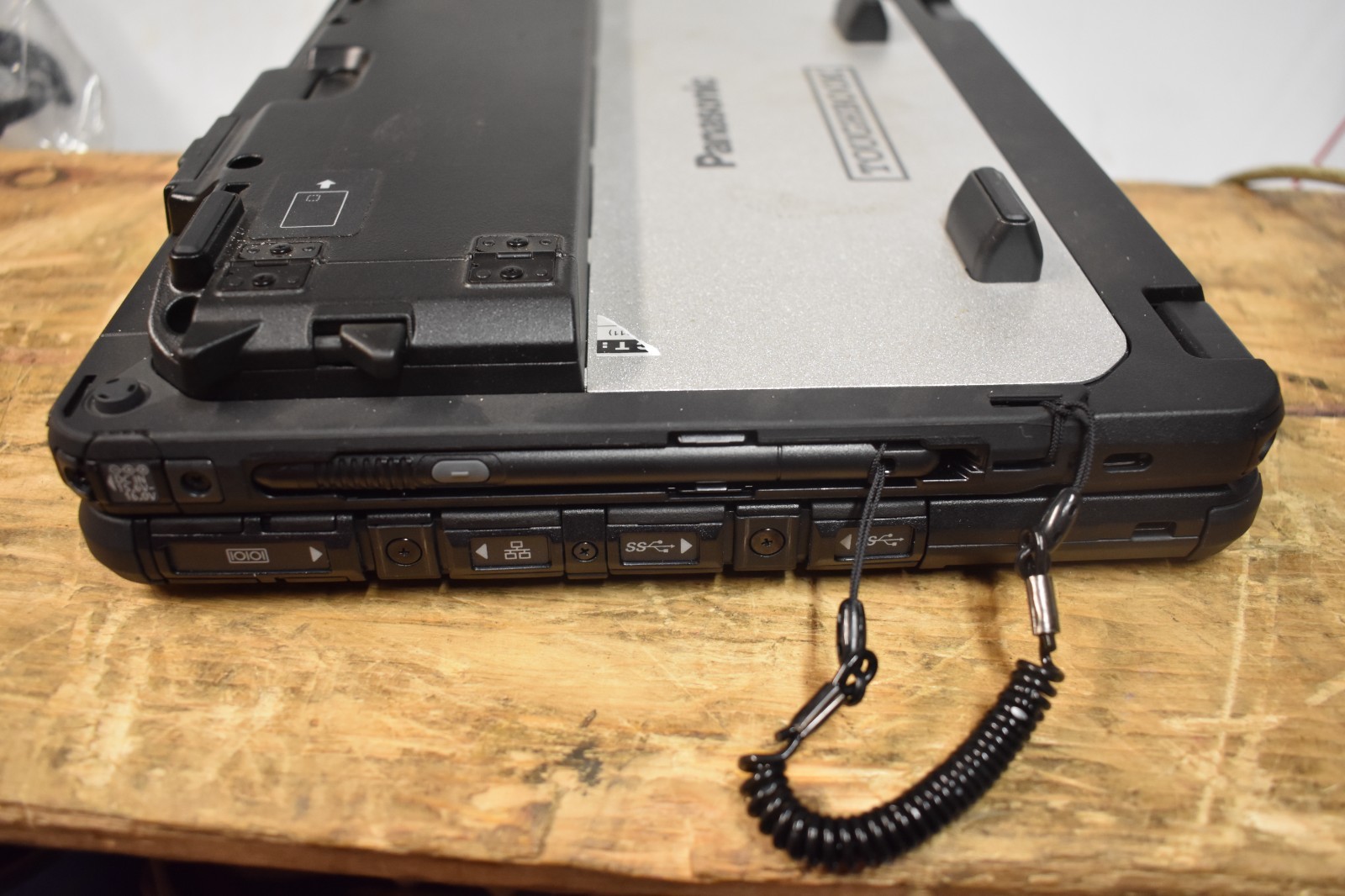 Panasonic Toughbook CF-20 1.6 GHz Core i5-7Y57 @ 1.2GHz 8GB 512GB Win10 Hours 0