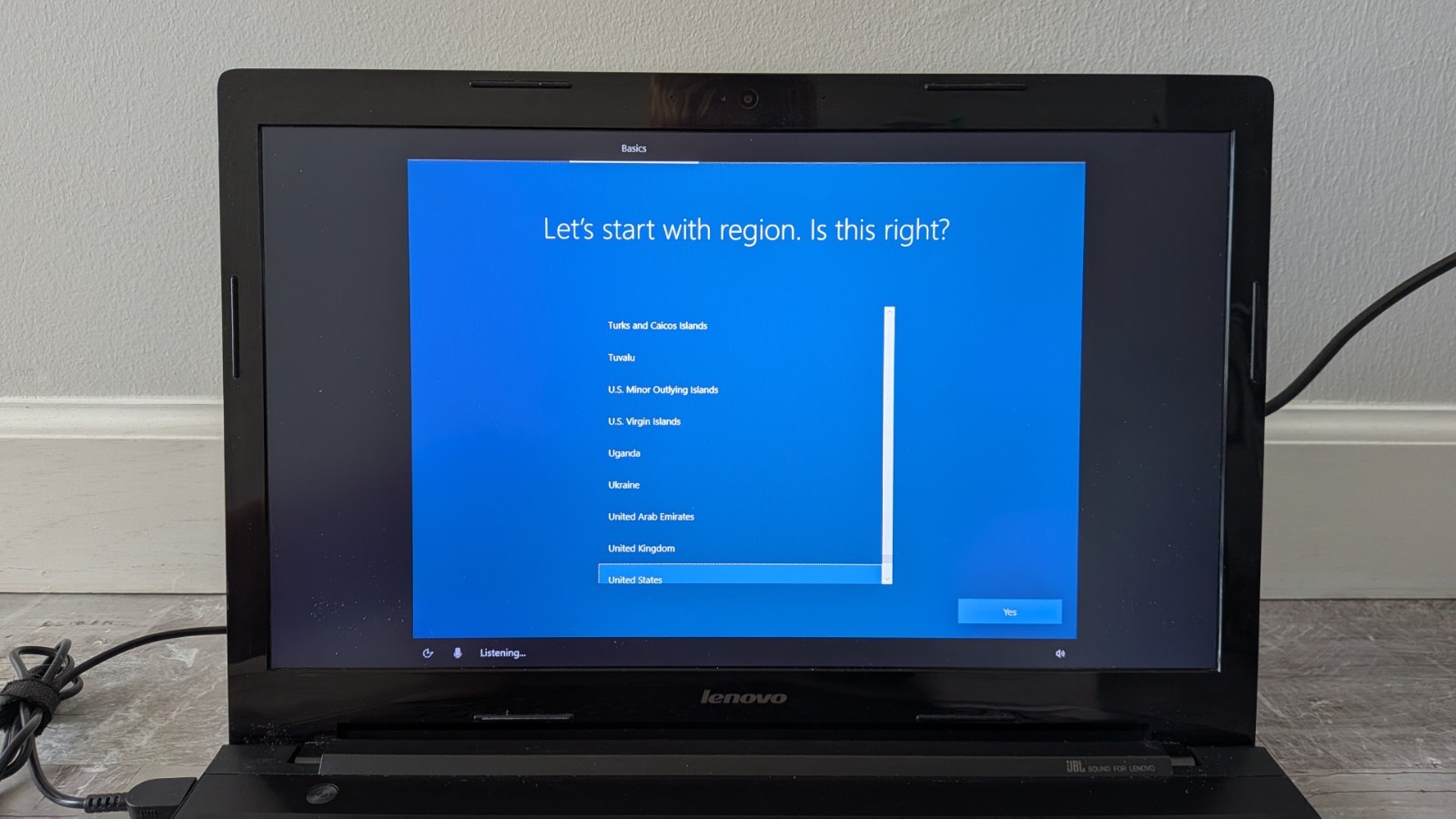 17.3” Lenovo Laptop Z70-80 – i7-5500U 2.40Ghz 8GB RAM – 1 TB SSHD – “as is”