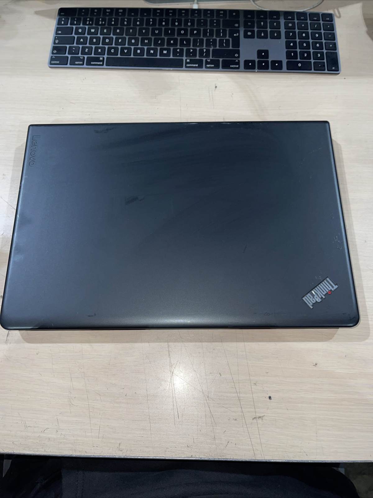 Lenovo ThinkPad E570 Intel Core i3-7100U 2.40GHZ 8GB RAM NO HD