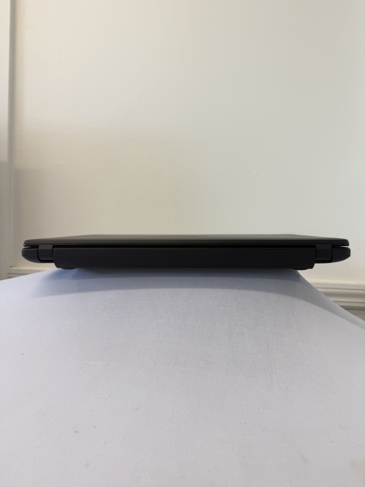 Asus X551M Laptop – Good Screen – Intel Celeron N2840 – RAM 8 GB -Read Des