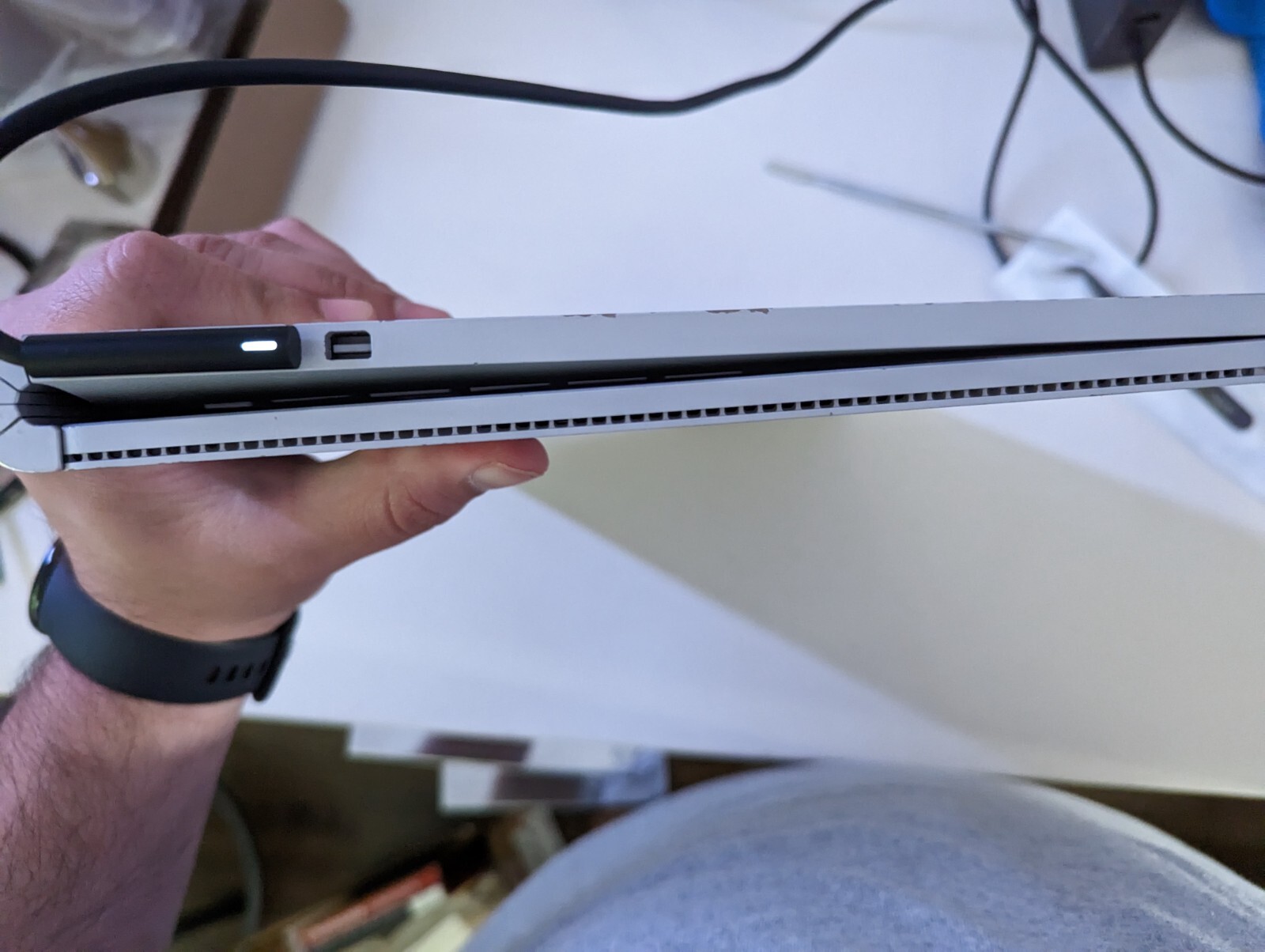 Microsoft Surface Book 13.5 inch (512GB, Intel i7-6600U, 2.6GHz, 16GB)…