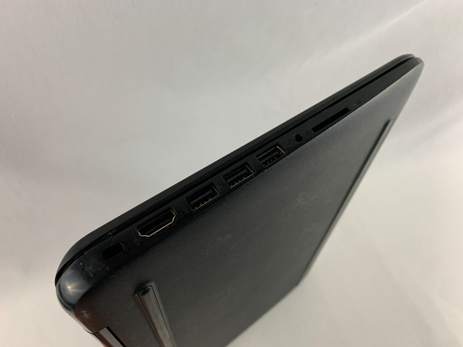 HP Stream 14-ax040wm Laptop Intel Celeron M3060 1.6GHz, 4GB RAM, 30GB SSD, W10H