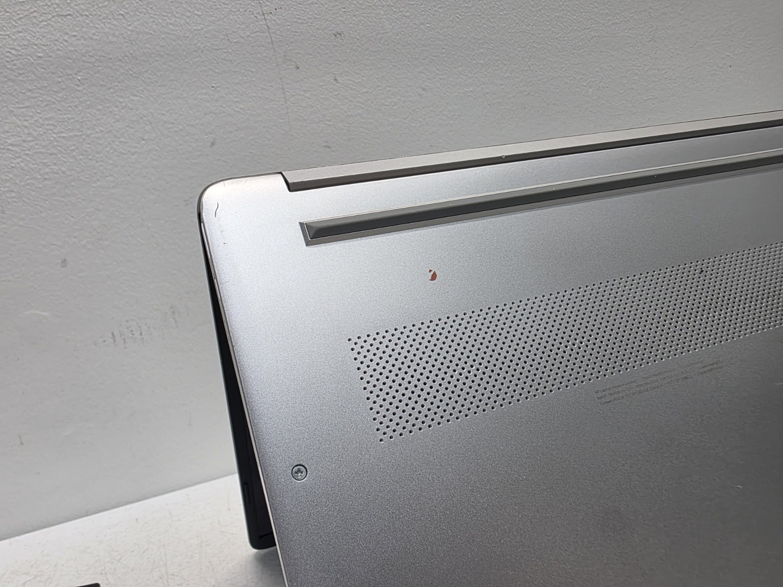 *READ* HP 15.6″ 15-dy1031wm Intel i3-1005G1, 8GB RAM, 256GB SSD, Windows 11 Home