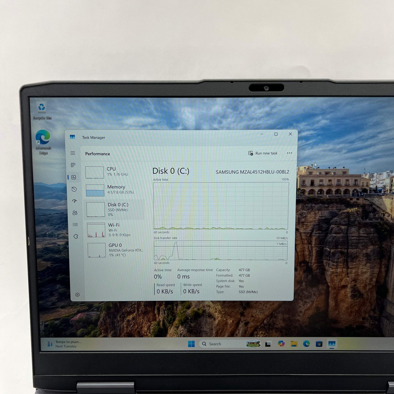 Lenovo LOQ 15IRH8 15.6″ i5-12450H 2.0GHz 8GB RAM 500GB SSD GeForce RTX 3050