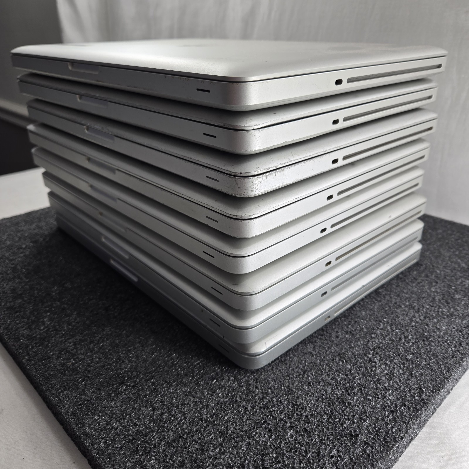 Lot of (8) Apple MacBook Pro A1278 intel i5 2.3 & 2.5 – Mixed Ram & HDD – PARTS