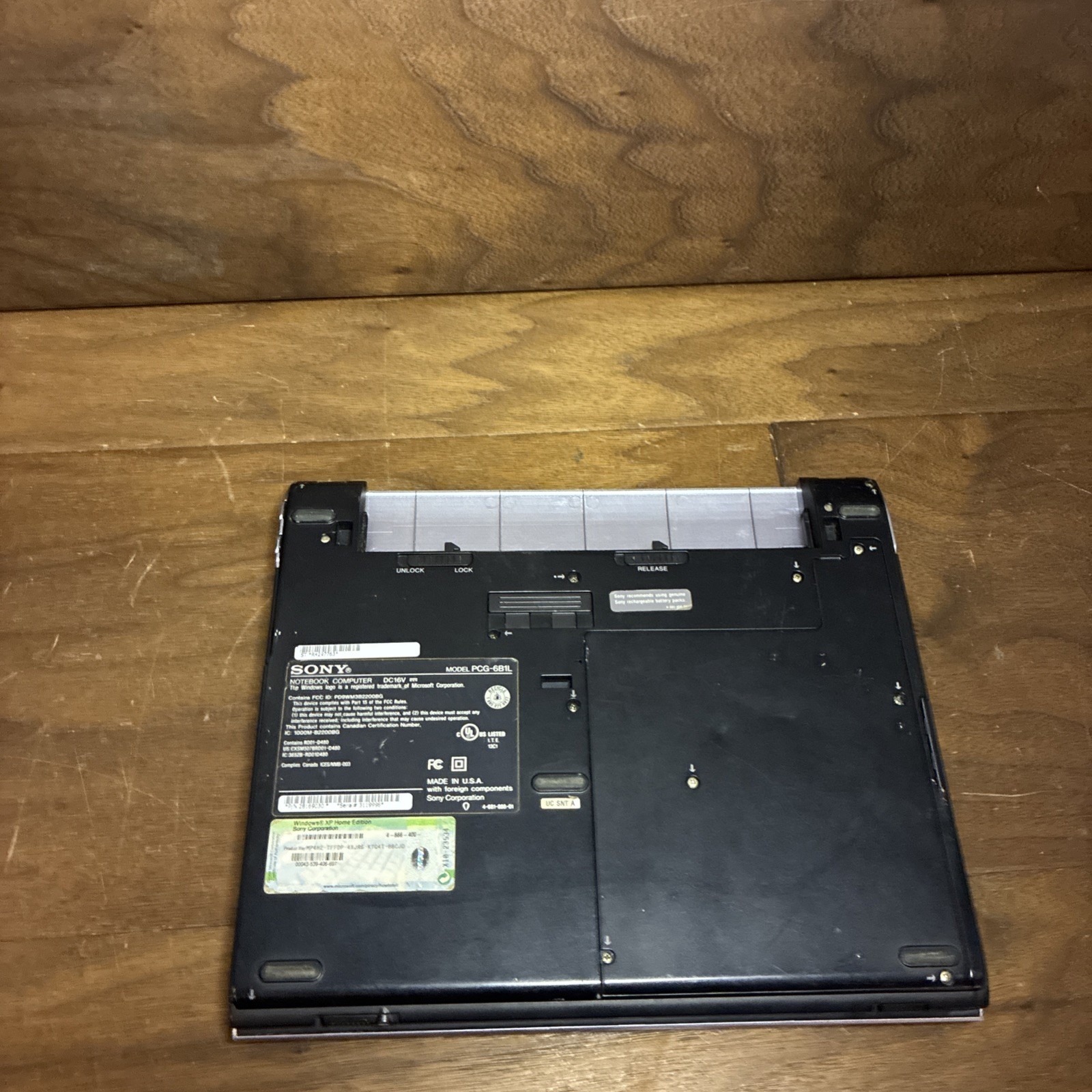 Sony Vaio PCG-V505EX PCG-6B1L Laptop Vintage ((FOR PARTS REPAIR UNTESTED))