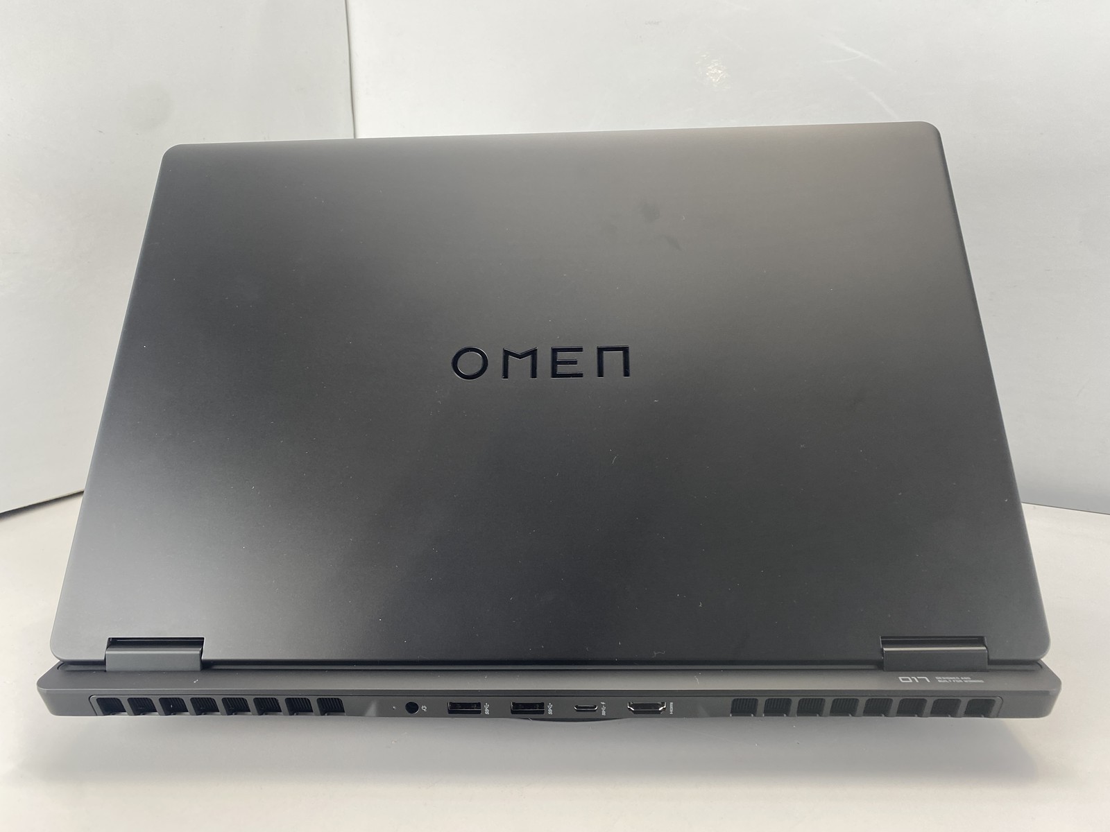 HP Laptop Omen Gaming 17-DB1095CL 17″ AMD Ryzen AI 9 365 1TB RTX 5060
