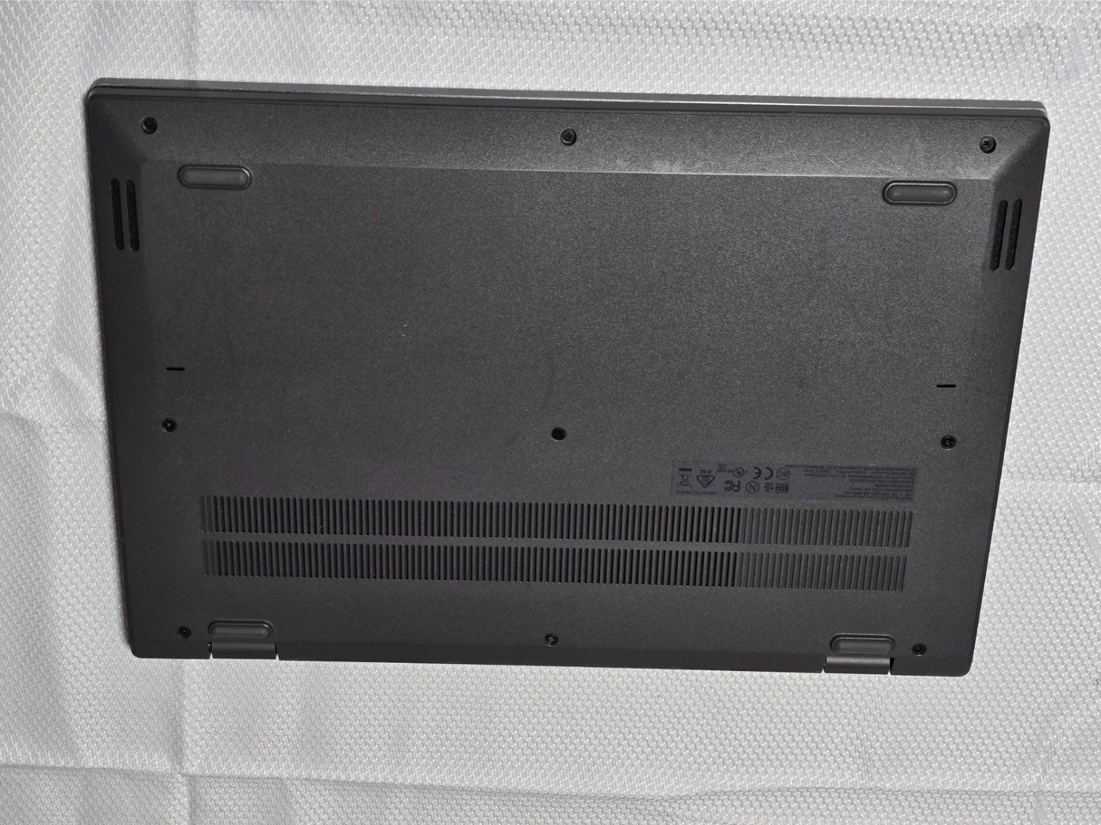 Lenovo 14e Chromebook 14″ (32GB eMMC, AMD A4-9120C APU, 1.60 GHz, 4GB RAM)…