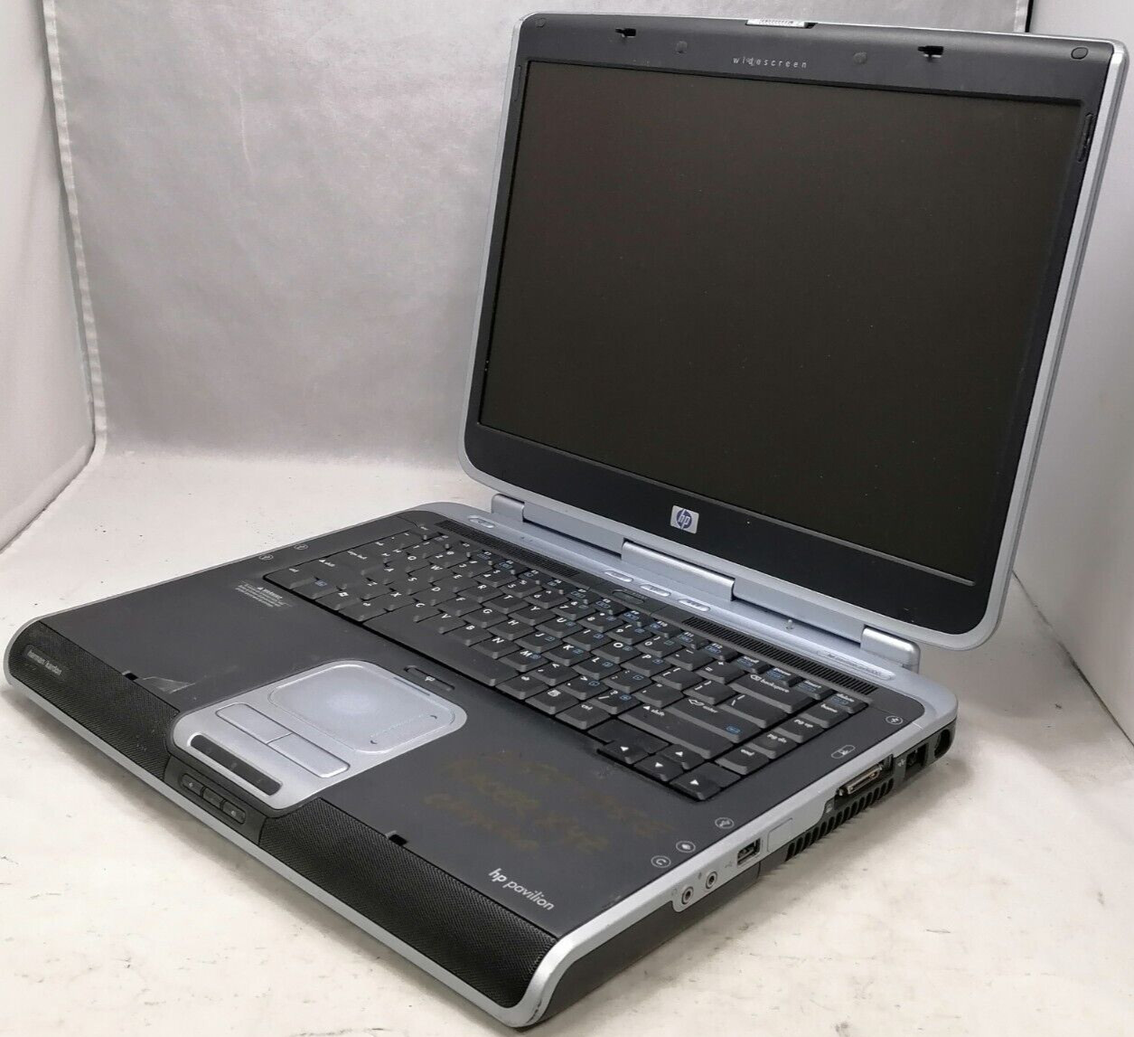 FOR PARTS 15.4″ HP Pavilion zv5230us (Pentium 4/256 MB RAM/NO HDD)
