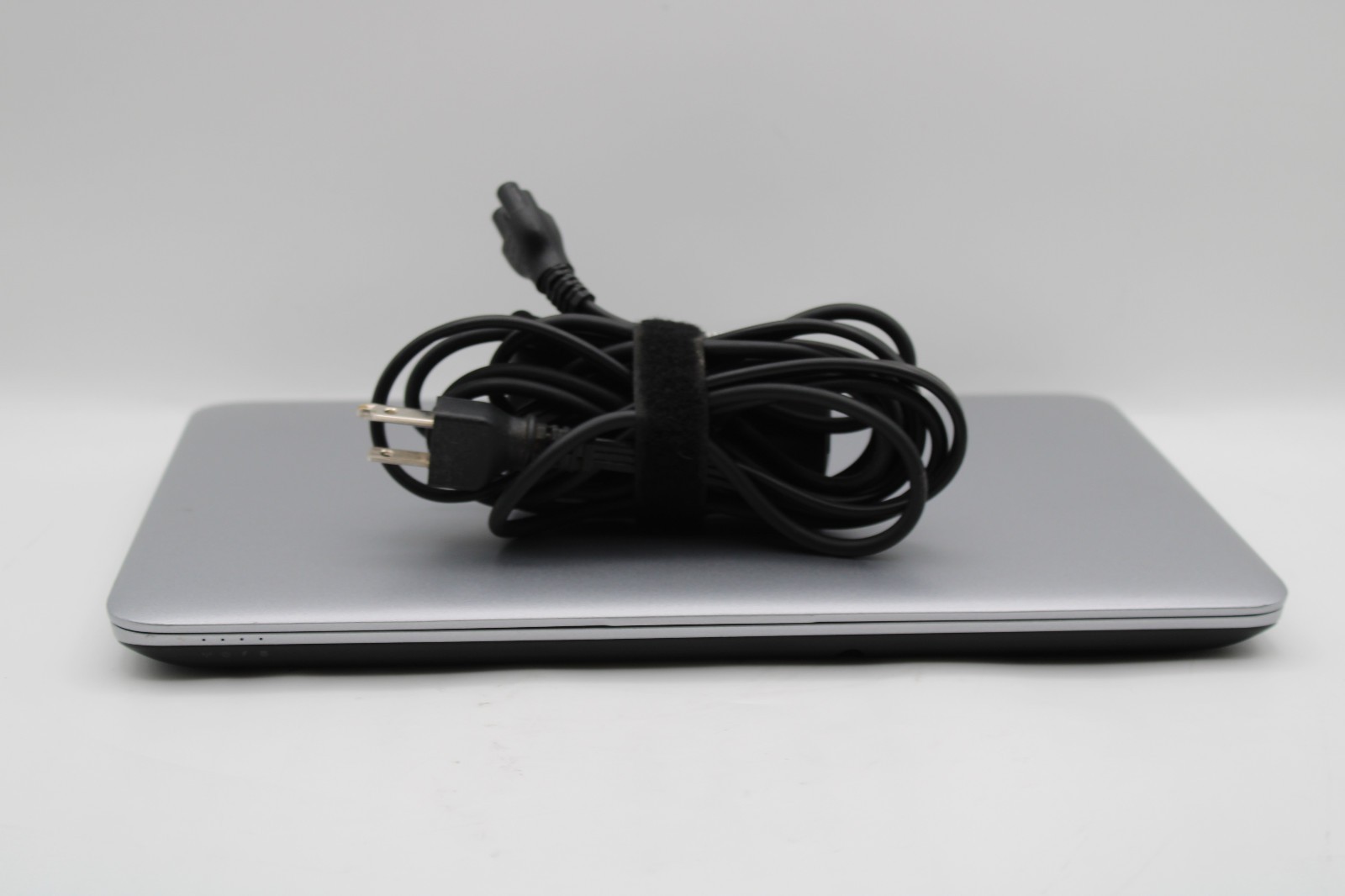 HP EliteBook 820 G3 i5-6300U @ 2.4 GHz 8GB RAM 256GB SSD No OS No Battery