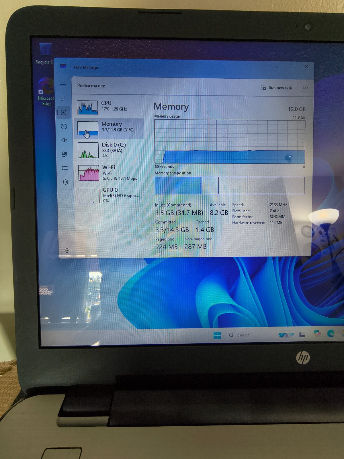 HP 17-x061nr Notebook Core i3-6100U@2.3 GHz 12GB 192GB SSD Win11Hm