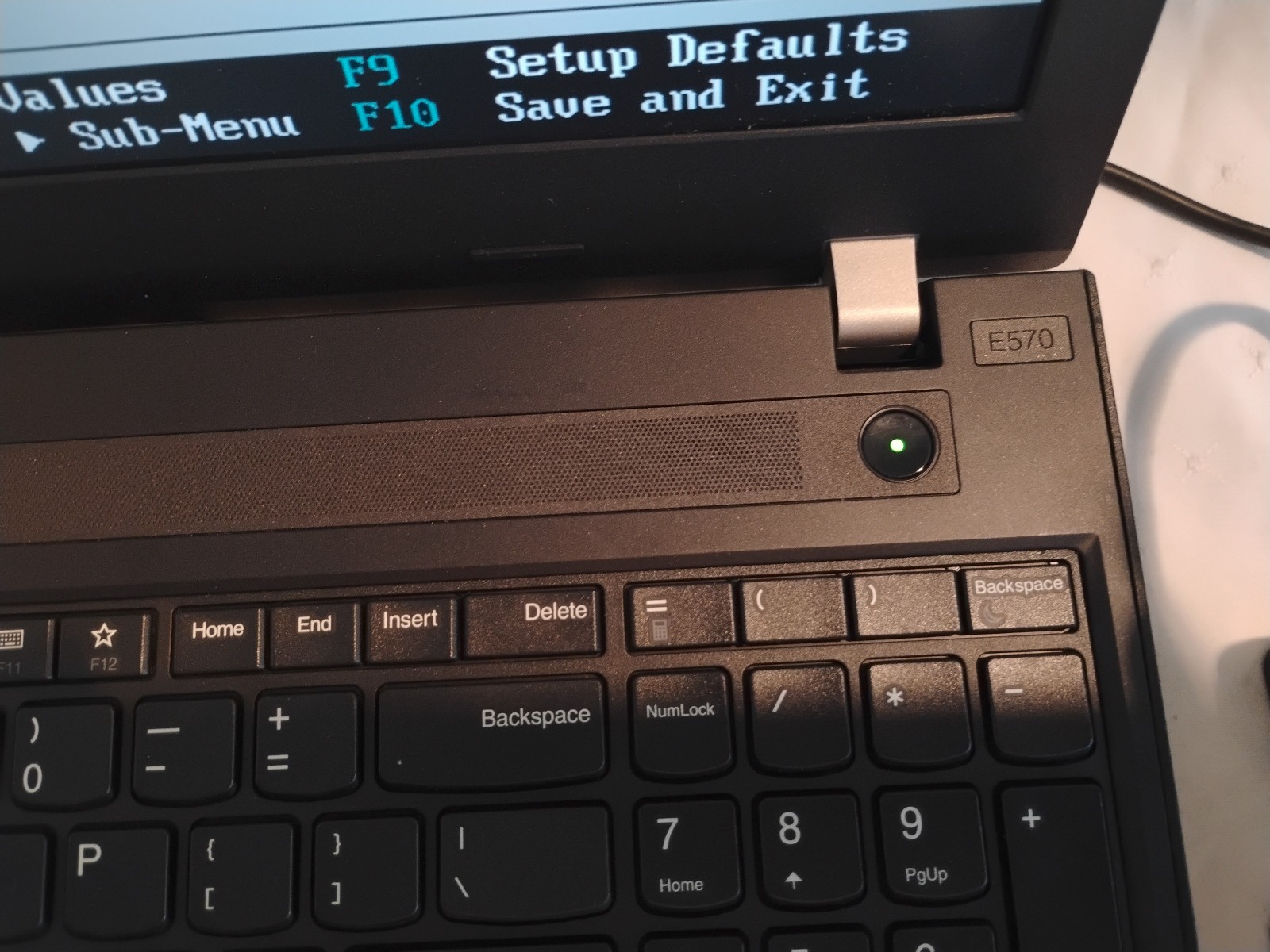 Lenovo ThinkPad E570 Laptop i5-7200U, 4GB RAM, NO HD, for parts for repair