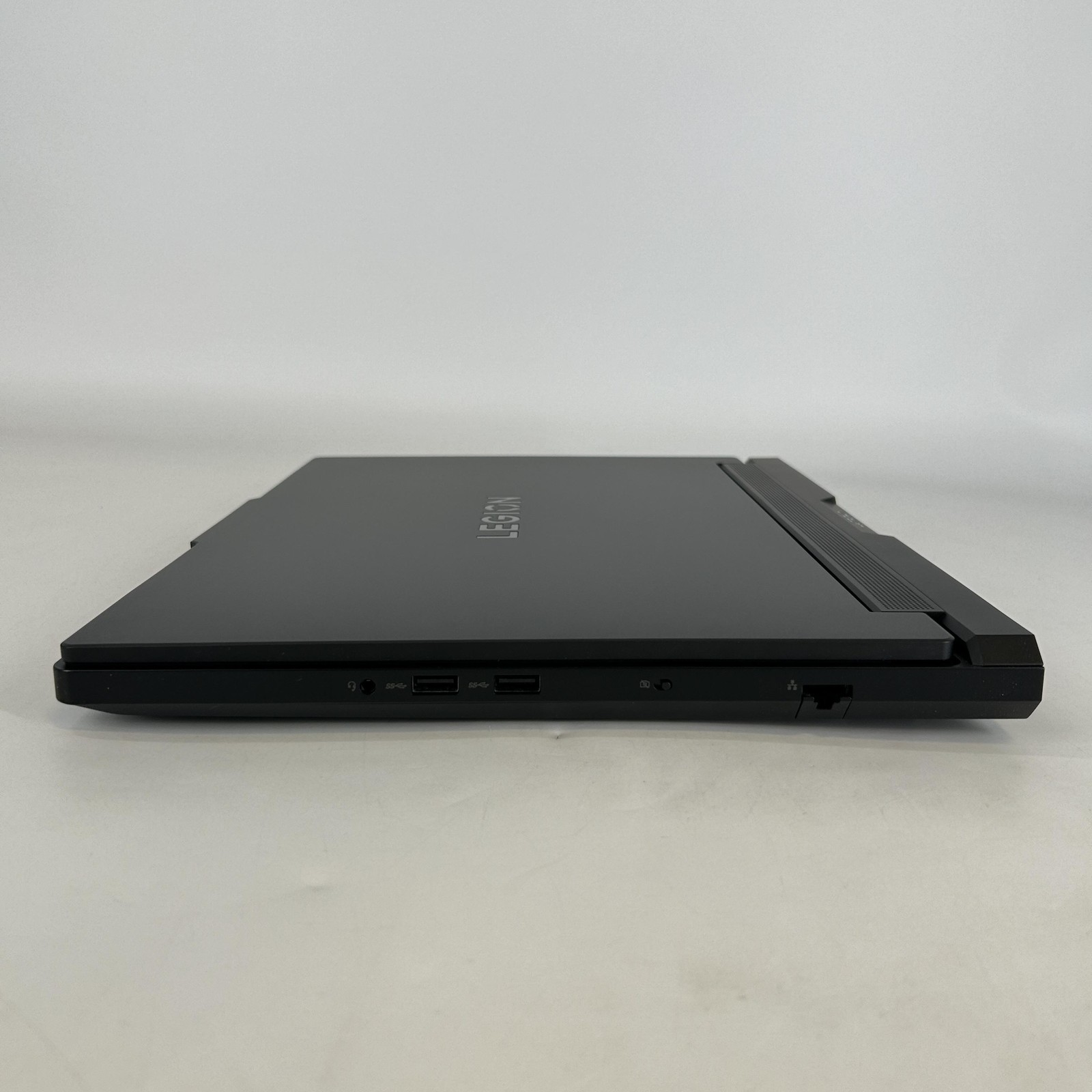 Lenovo Legion Pro 7i Gen 10 16 240Hz QHD+ Ultra 9 275HX 64GB 1TB/1TB RTX 5080
