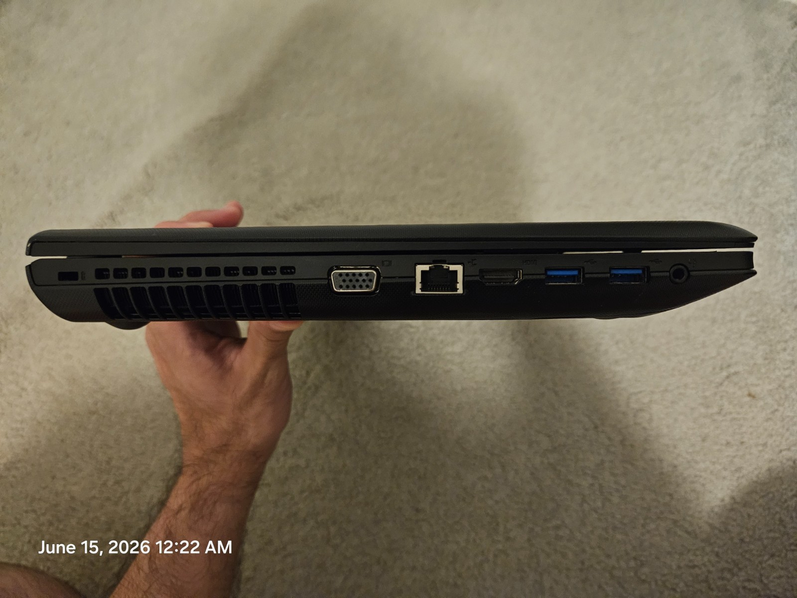 Lenovo G505-20240 AMD E1-2100 @ 1.0GHz, 4GB 320GB HDD, DVDRW, 15.6″ Windows 8