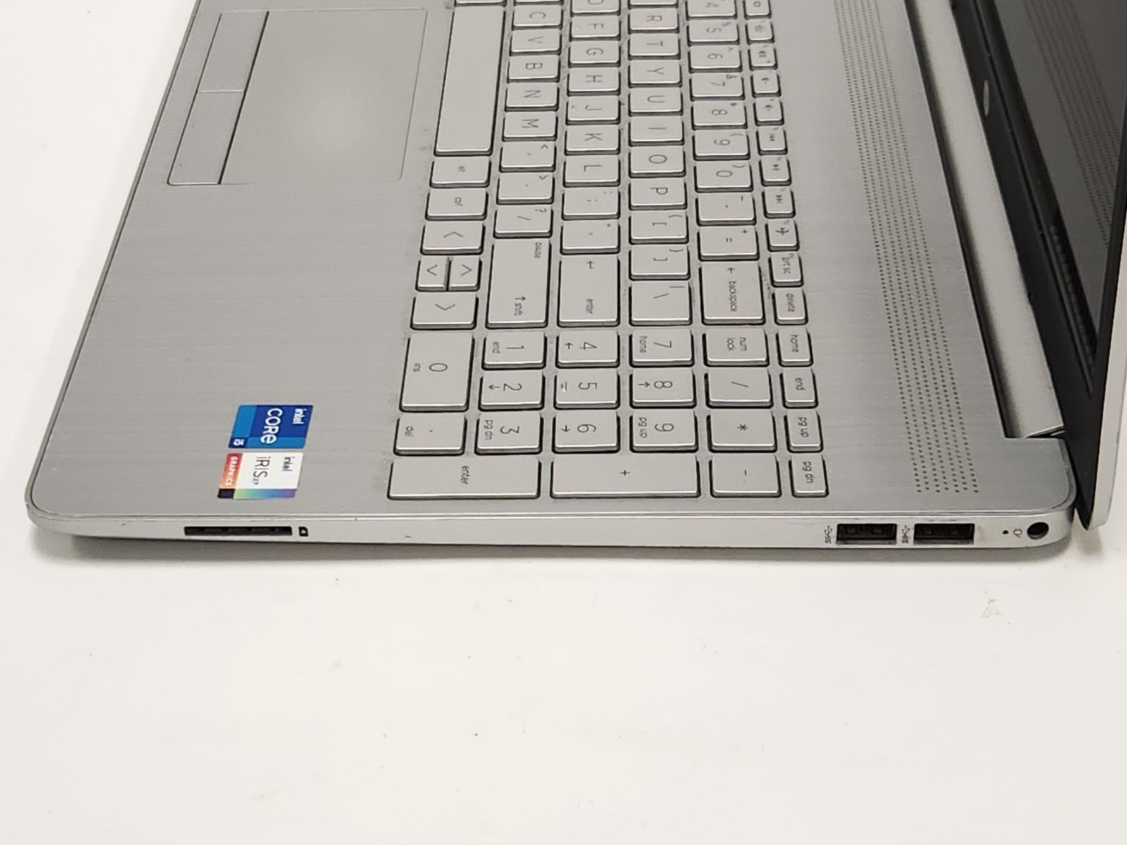HP Laptop 15-dw3015cl Intel Core i5-1135G7 2.40Ghz 8GB RAM 256GB SSD W11P