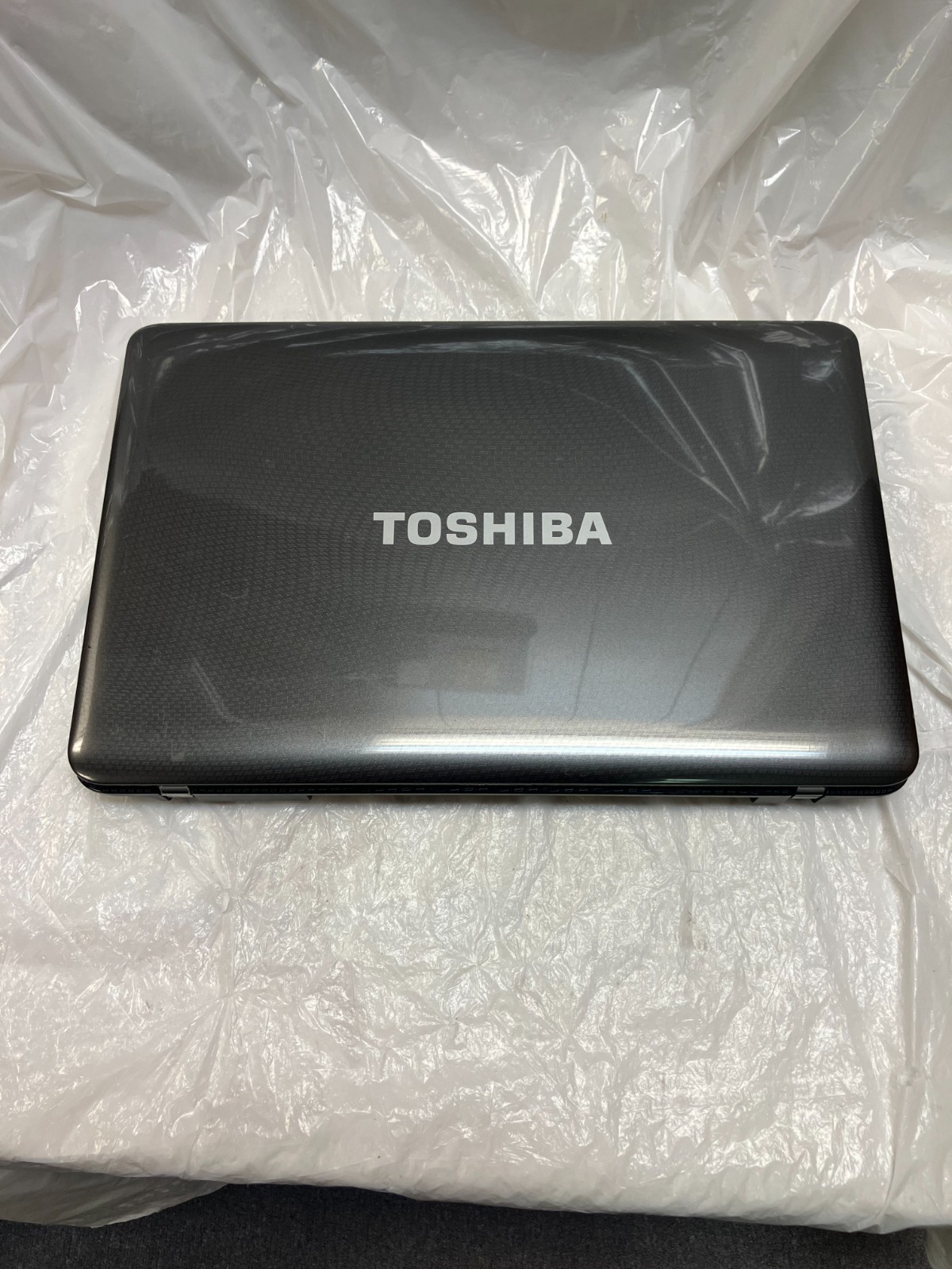 Toshiba Satellite L655D-S5109 AMD PHENOM II P960 4gb mem 500 GB HDD FOR PARTS