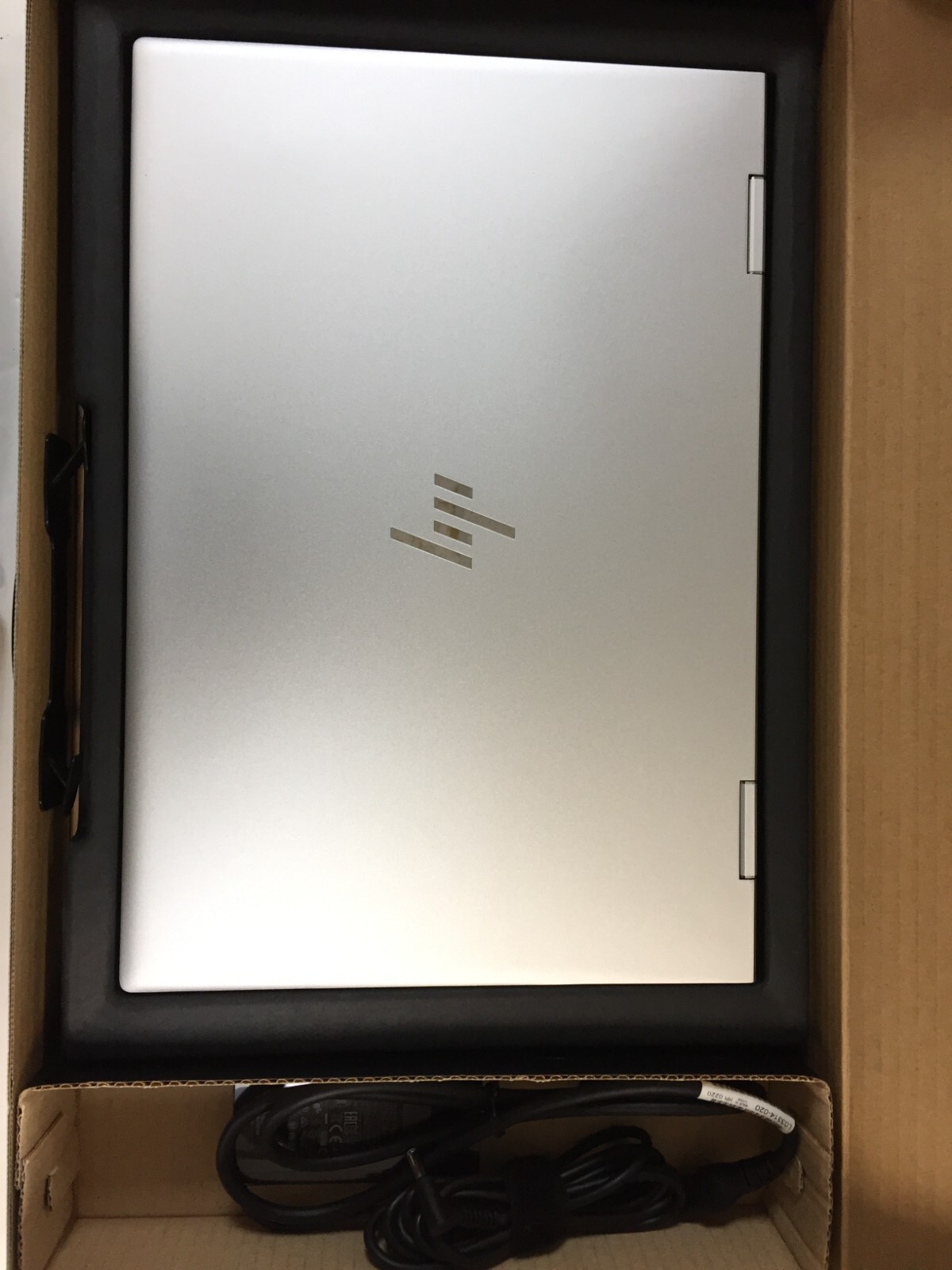 HP Envy x360 Convertible 15-dr1072ms 15.6″ Touch Laptop/i7-10510U/16GB/512GB SSD