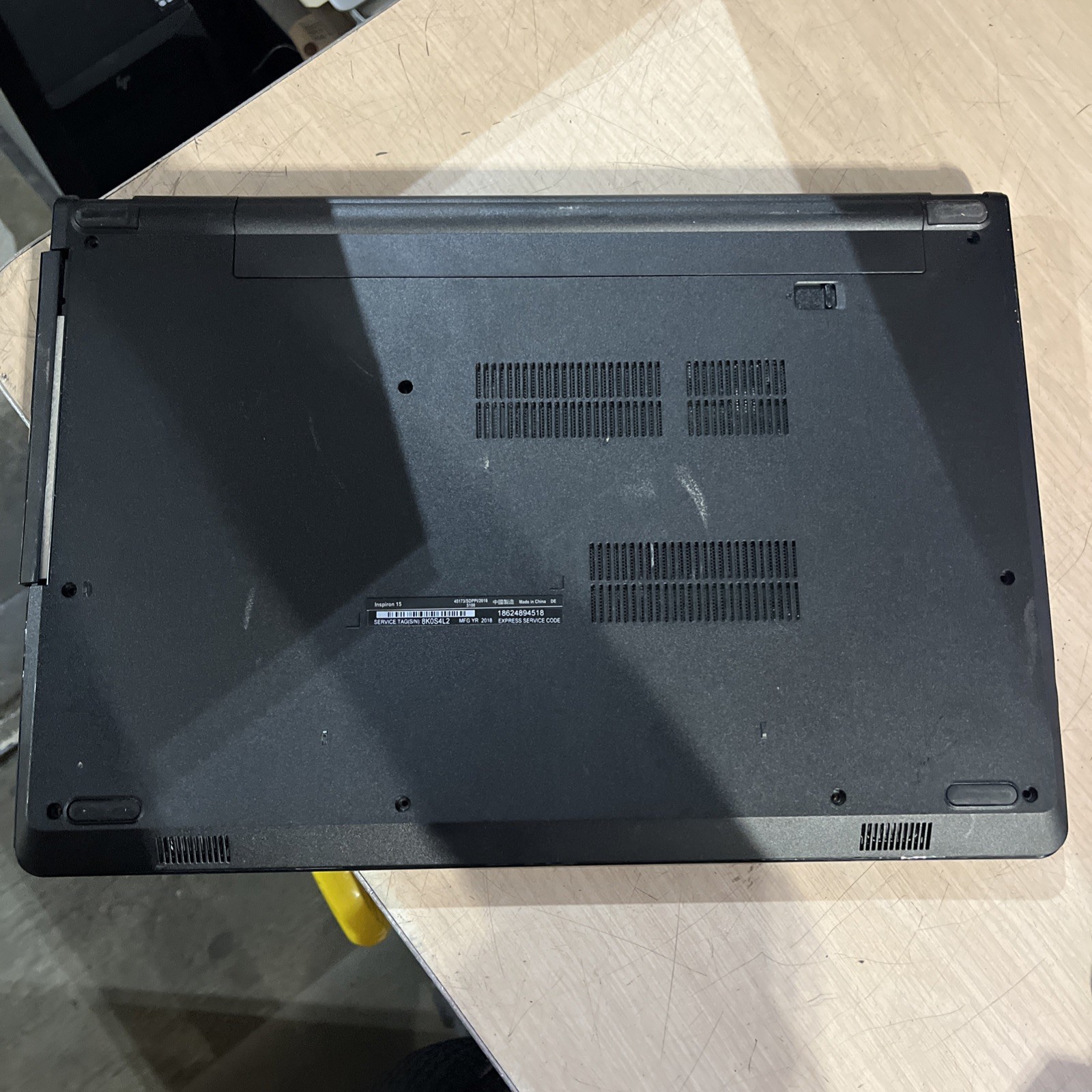 DELL INSPIRON 15 3565 AMD RADEON R4 4GB RAM NO HD