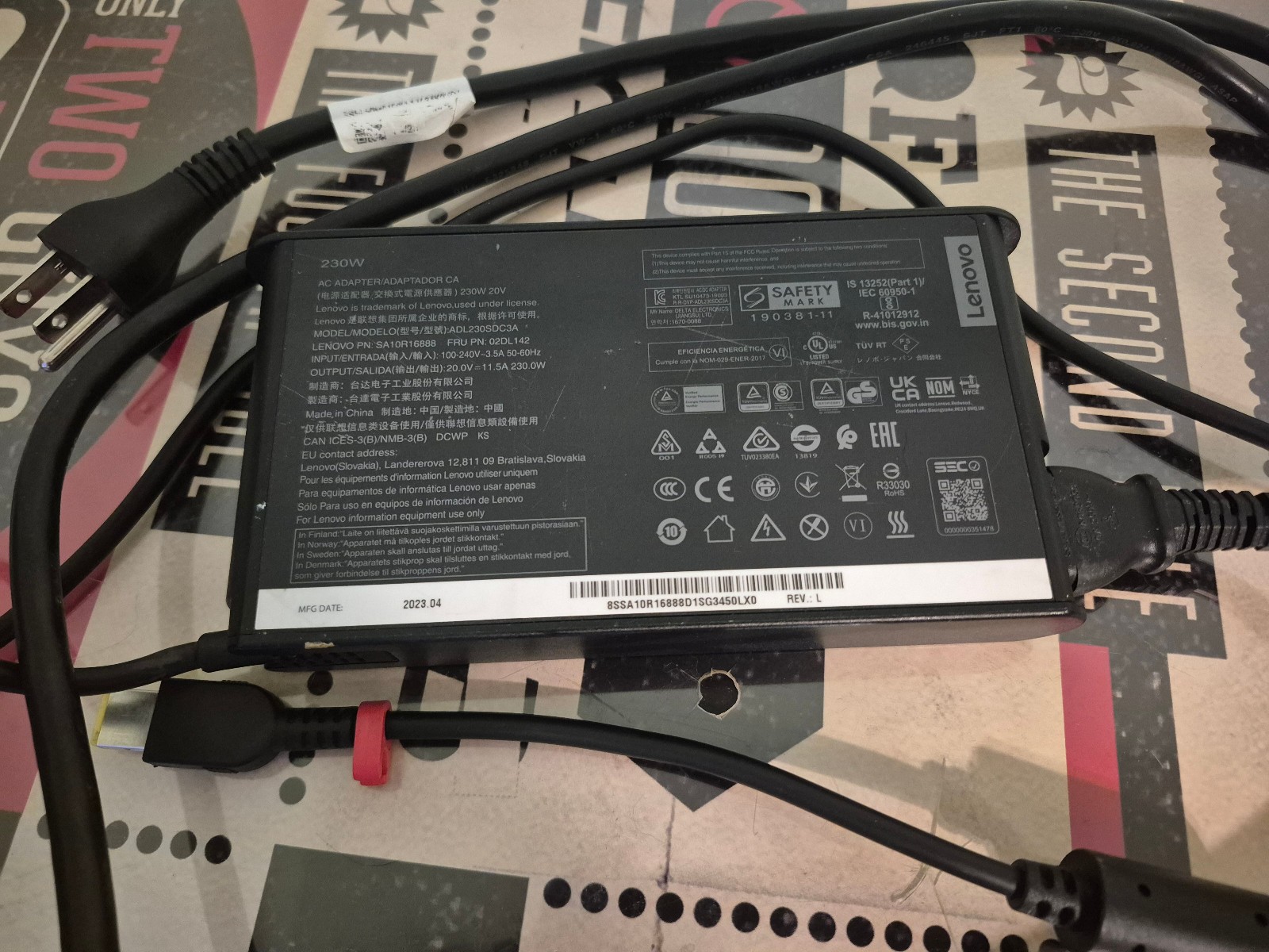 Lenovo Legion Slim 5 Gen 8 16″ 165Hz QHD+ Ryzen 7 7840HS 32GB 2TB RTX 4060