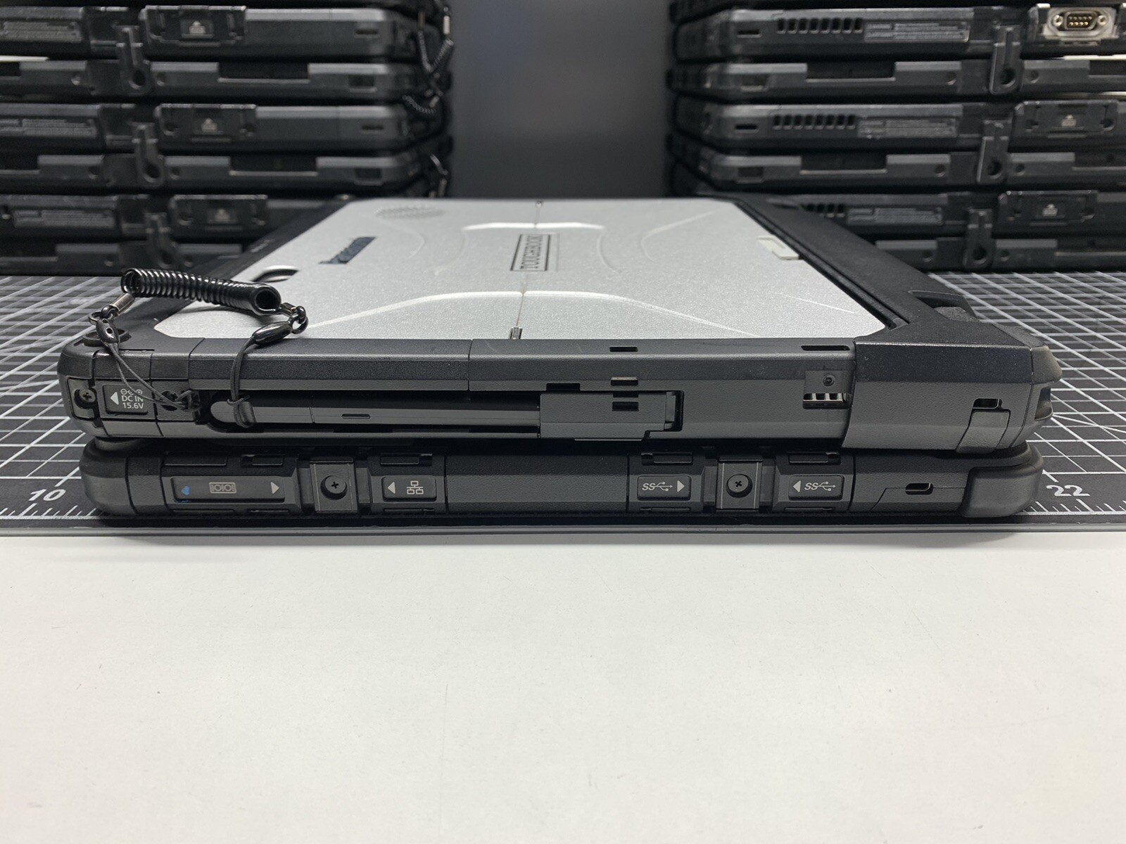Panasonic Toughbook CF-33 Core i7 7600U @ 2.8GHz | 512GB SSD, 16GB RAM | #T914
