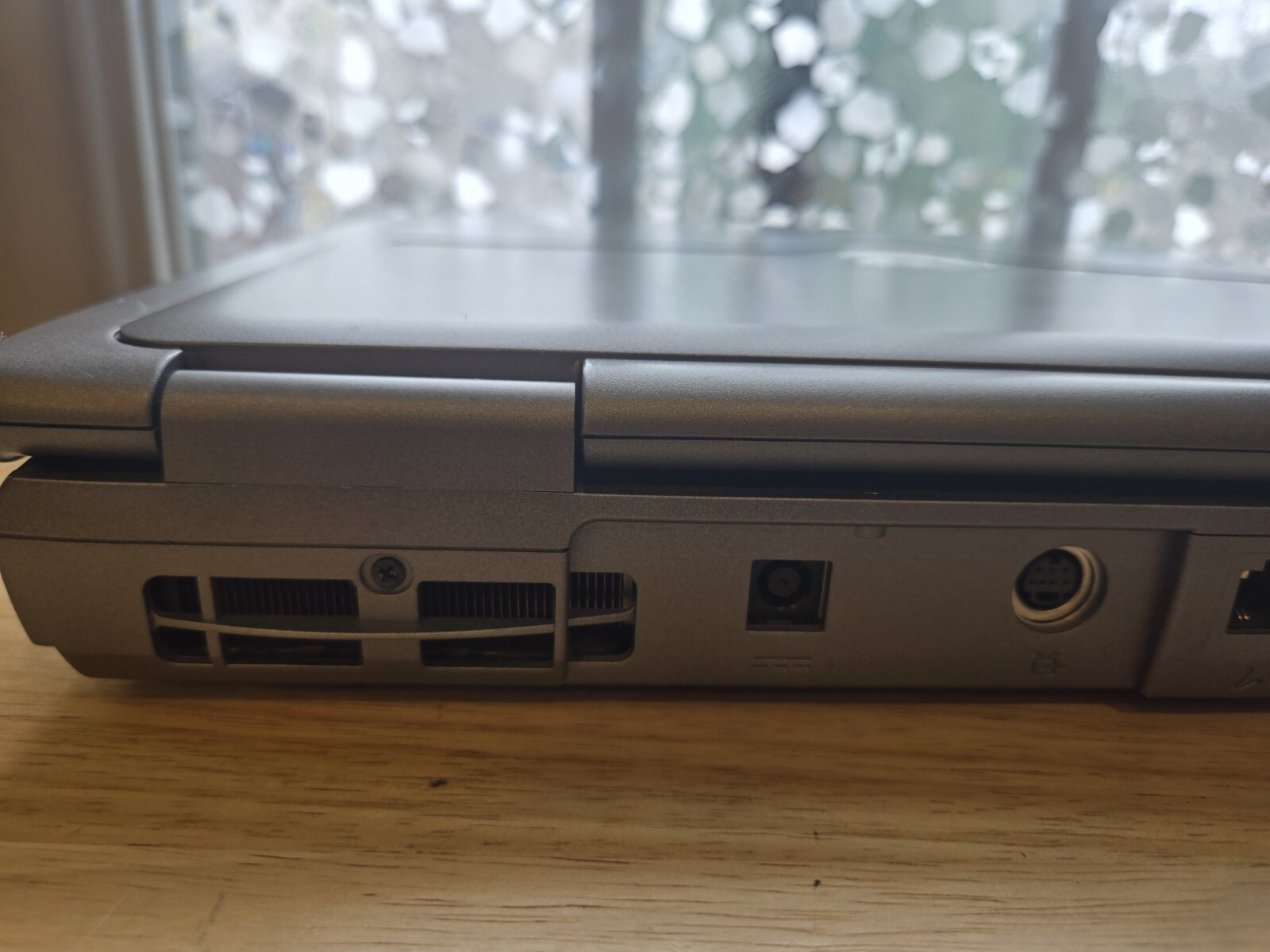 Dell Inspiron 5160 laptop No AC Adaptor – For Parts or repair