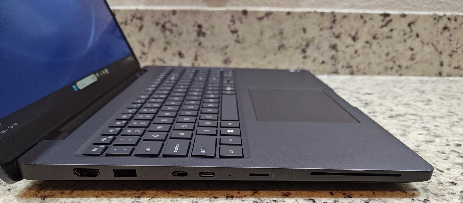 Dell Pro Max 16 MC16250 (Touch) — Ultra 5 235H / 32GB RAM / 512GB SSD