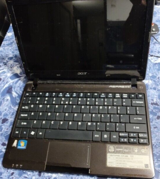 For parts or not working Acer Aspire One 722 – 0427 Laptop 11.6″