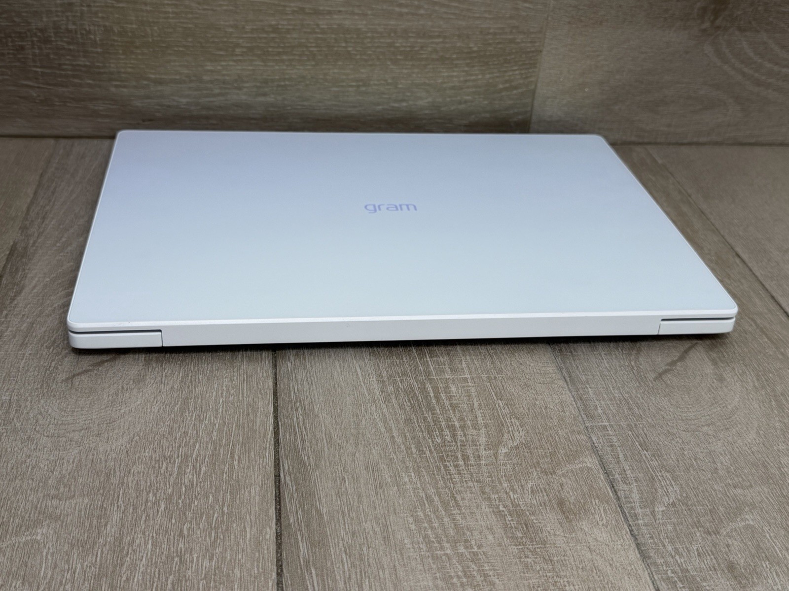 Bad Battery” LG Gram 16Z90RS 16″ Core i7-1360P 16GB RAM 1TB SSD Win-11 Excellent