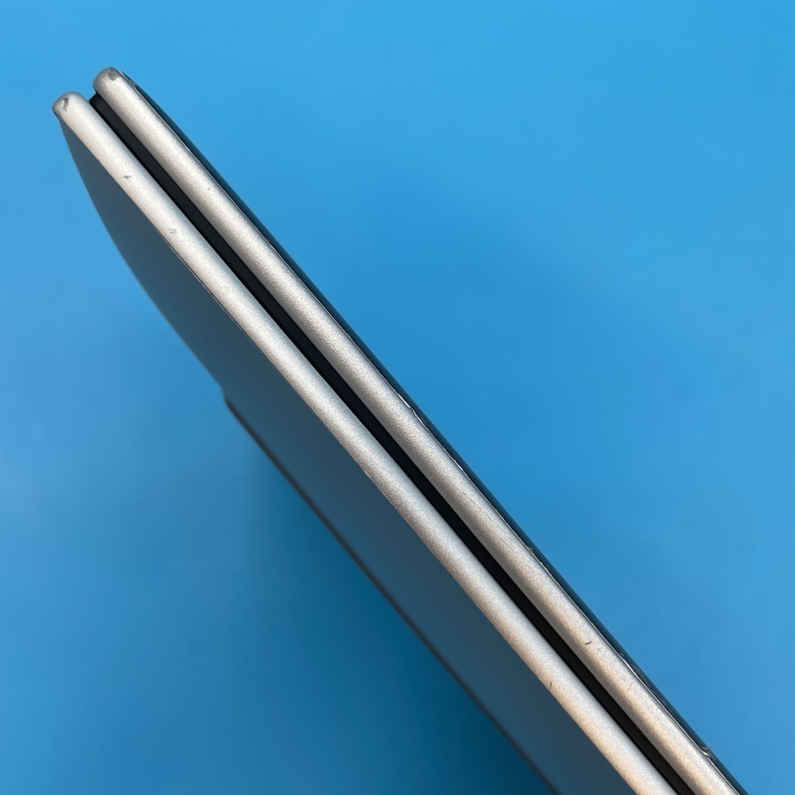HP EliteBook 840 G10 | i5-1345U | 16GB RAM | 256GB SSD | WIN 11 PRO | 75% BATT