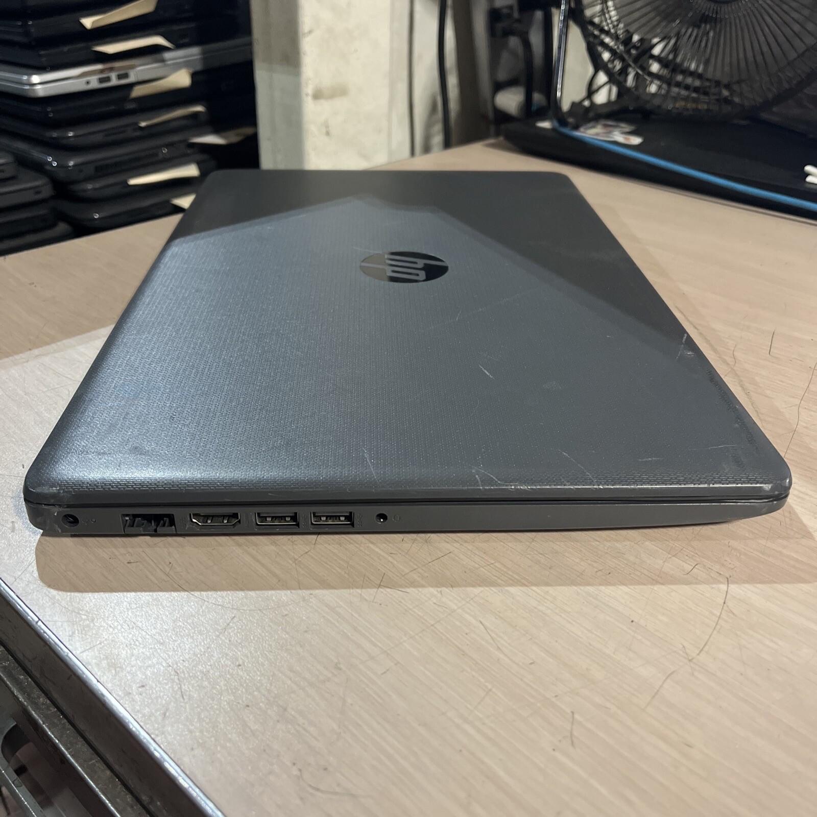 HP 255 G7 NOTEBOOK AMD A6-9225 RADEON 8GB RAM NO HD *