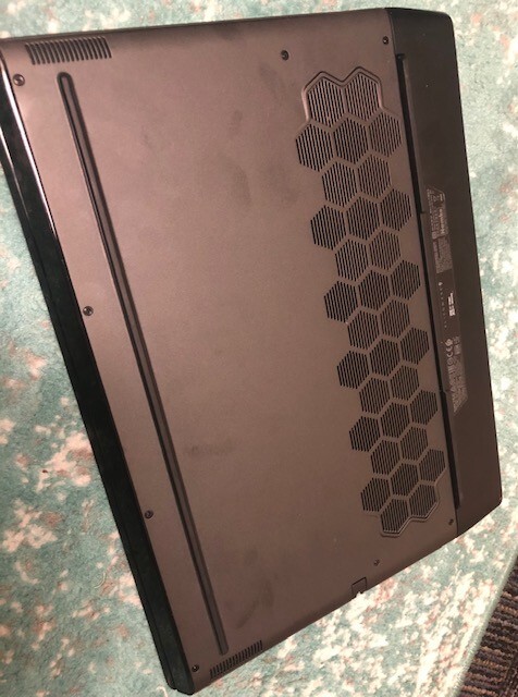 Alienware laptop m15 r2, 16GB, intel core i7 9th gen processor, gently used